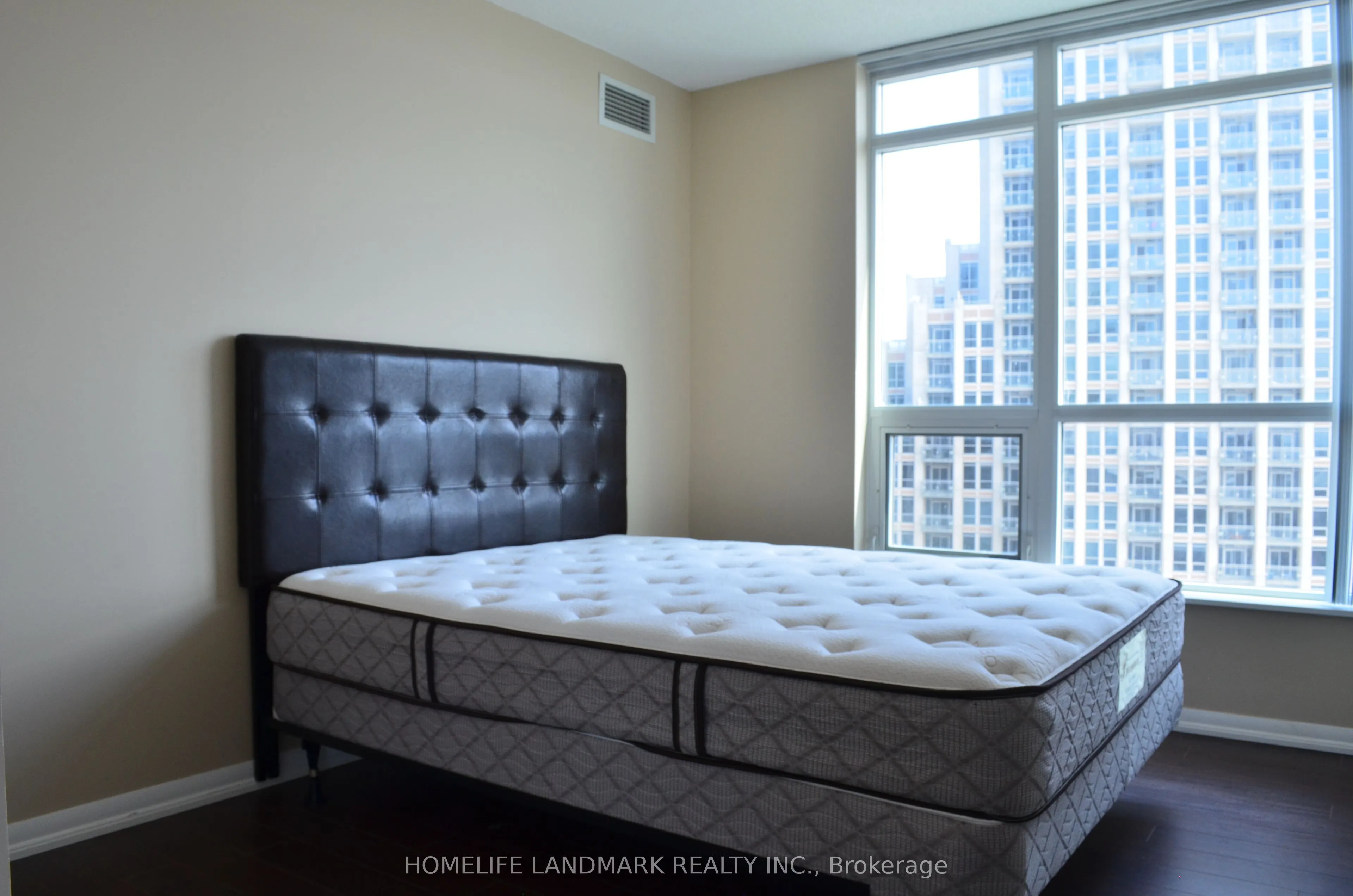 215 Fort York Boulevard, #1704