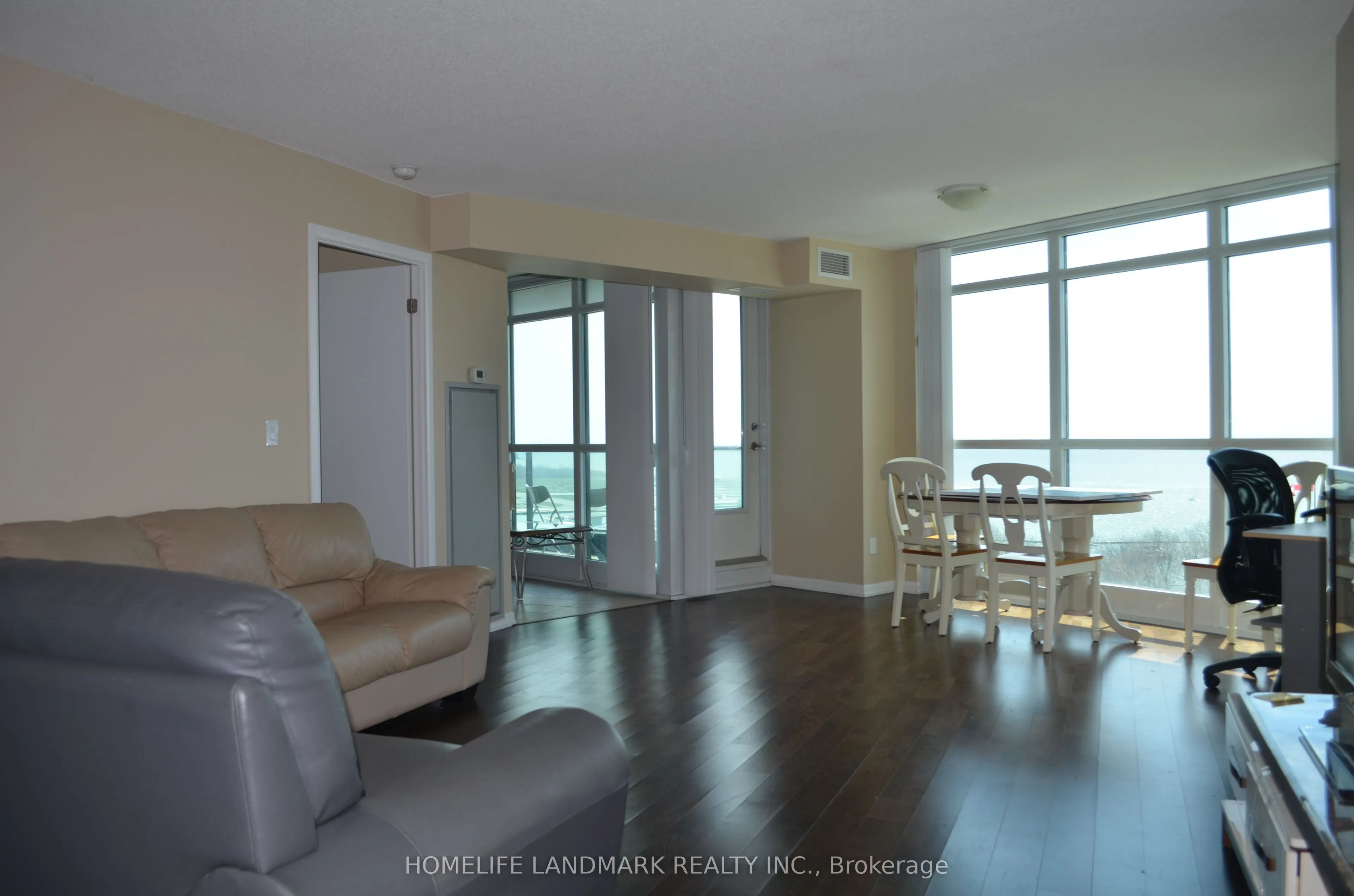 215 Fort York Boulevard, #1704