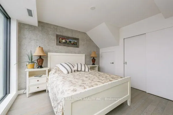 111 Bathurst Street, #1605