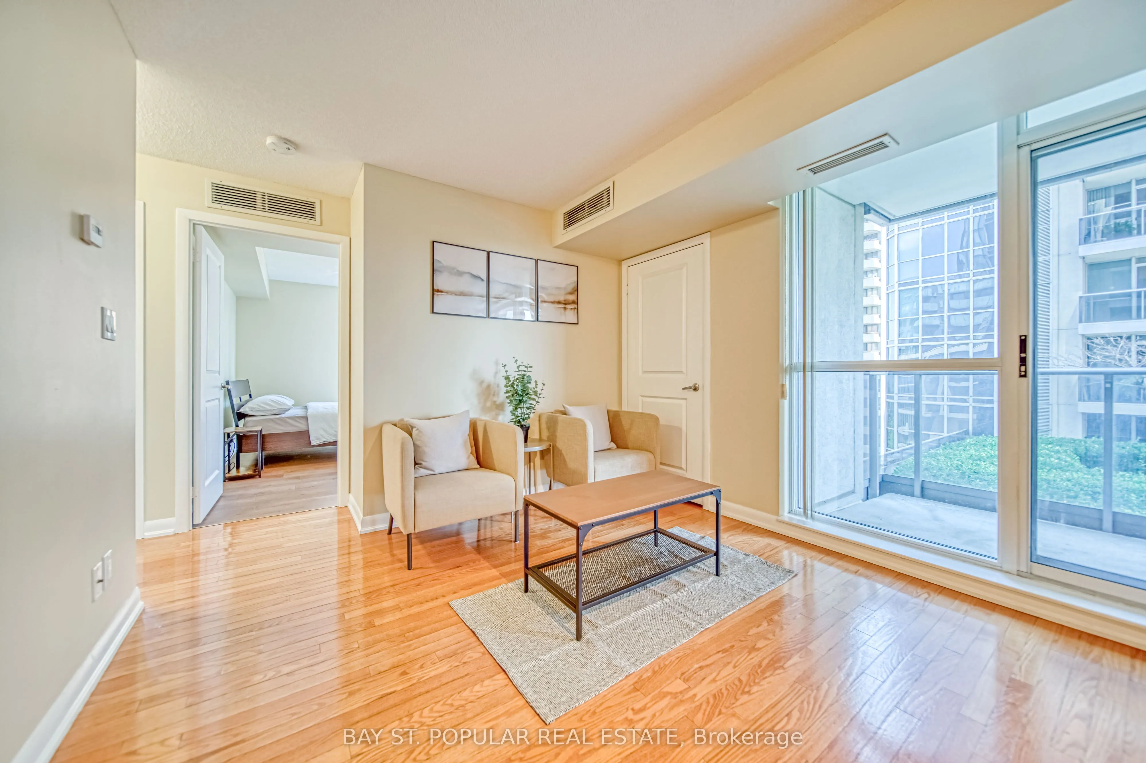 5793 Yonge Street, #605