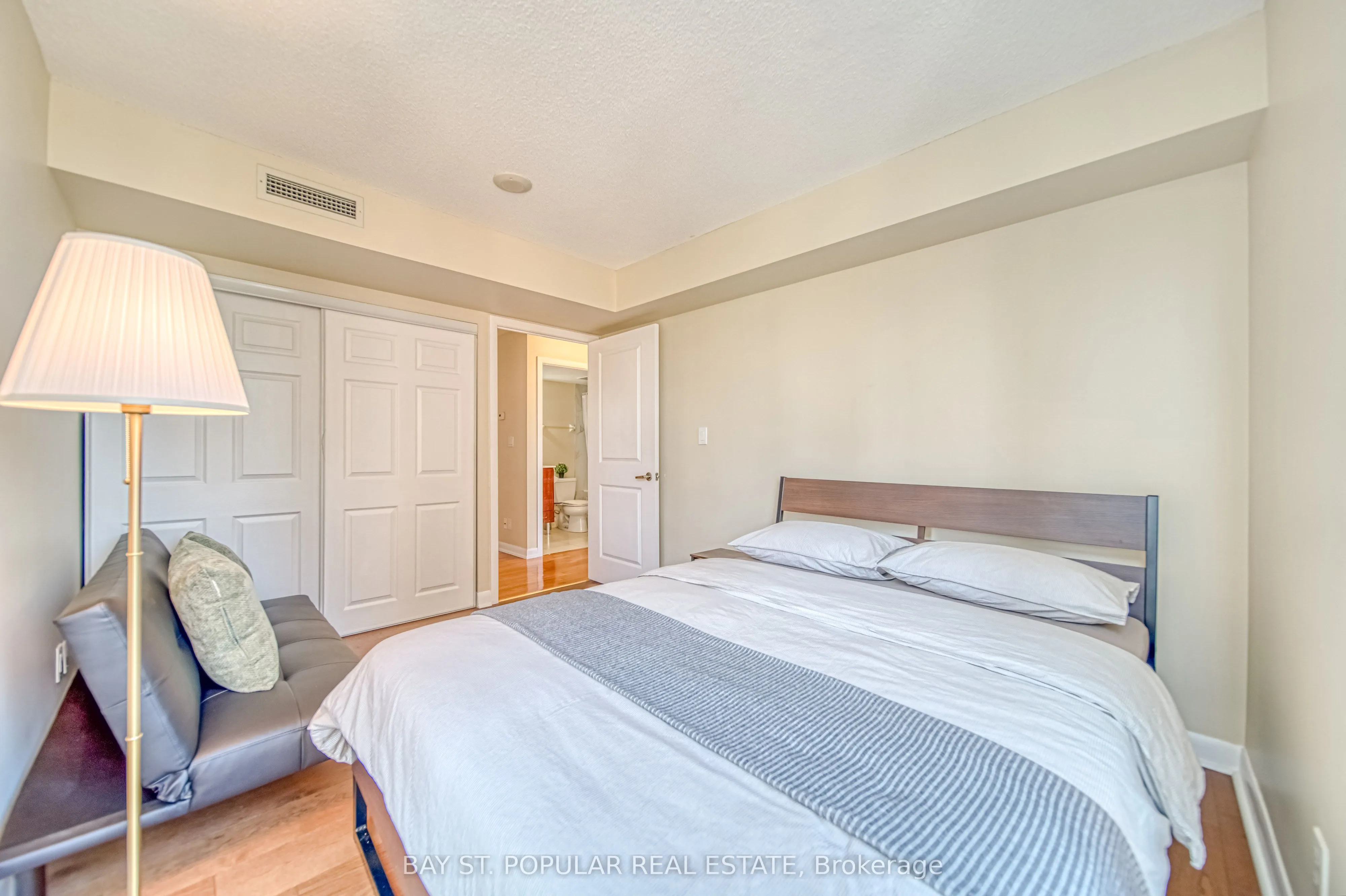 5793 Yonge Street, #605