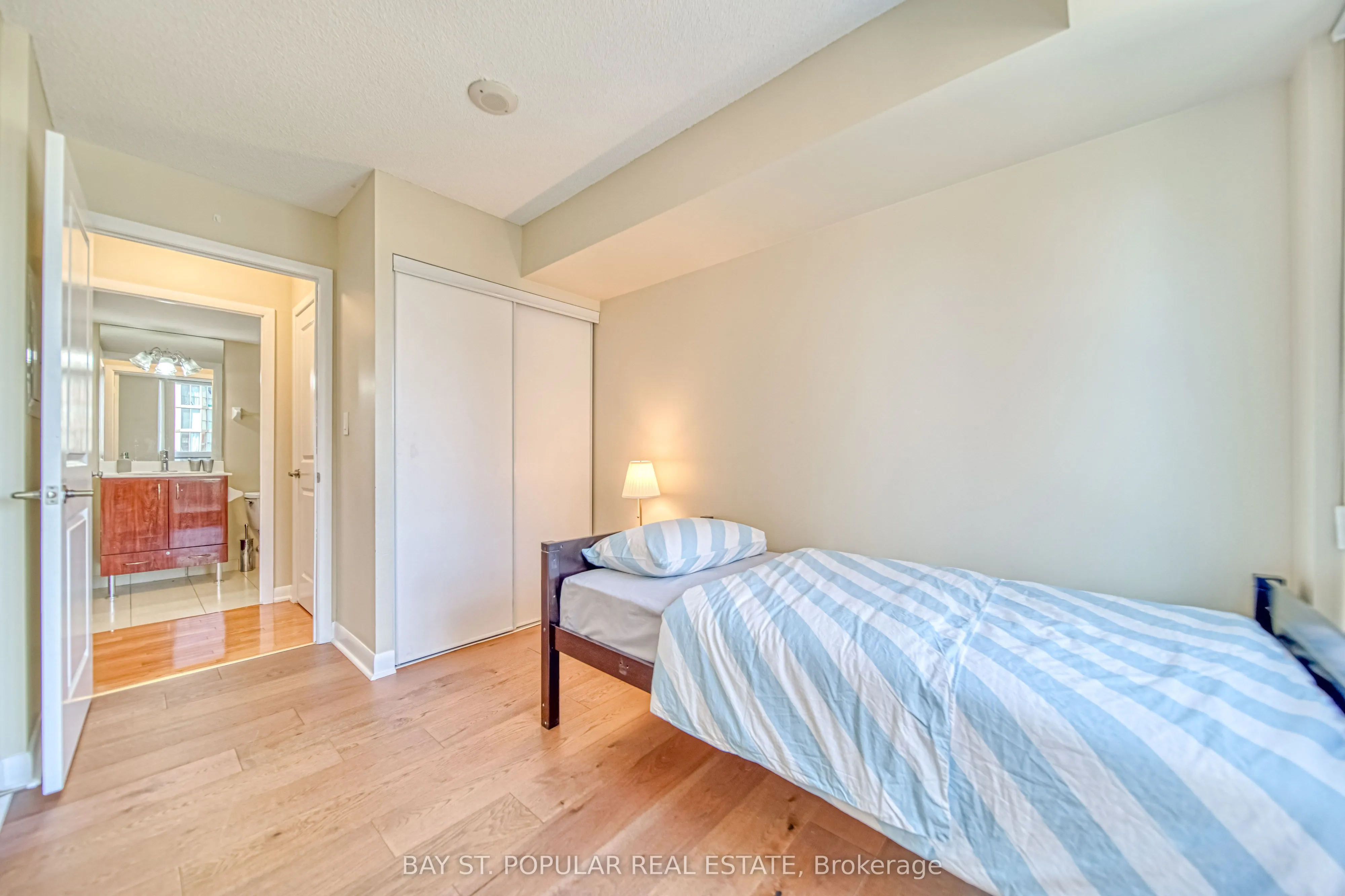 5793 Yonge Street, #605