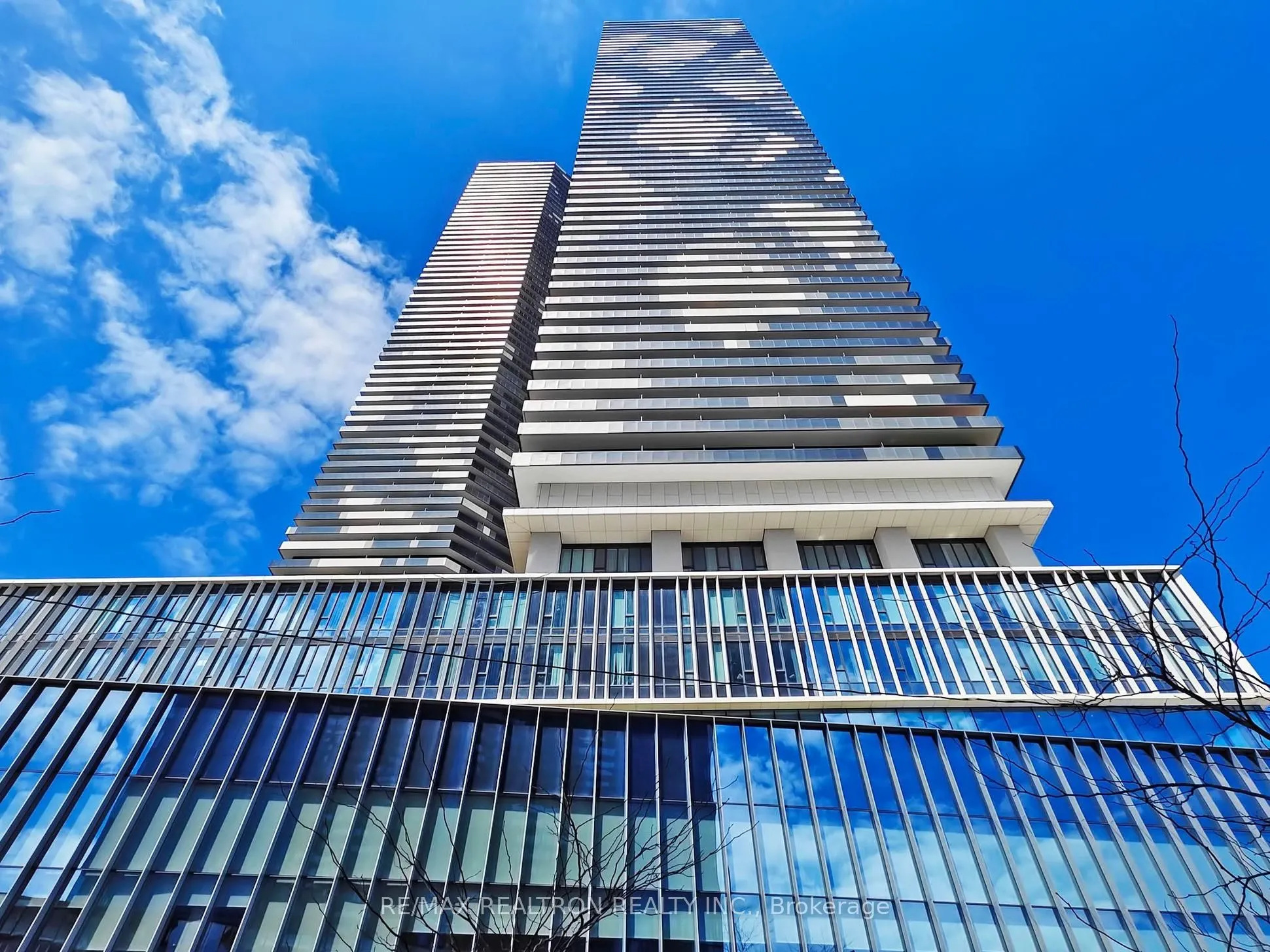 138 Downes Street, #2906