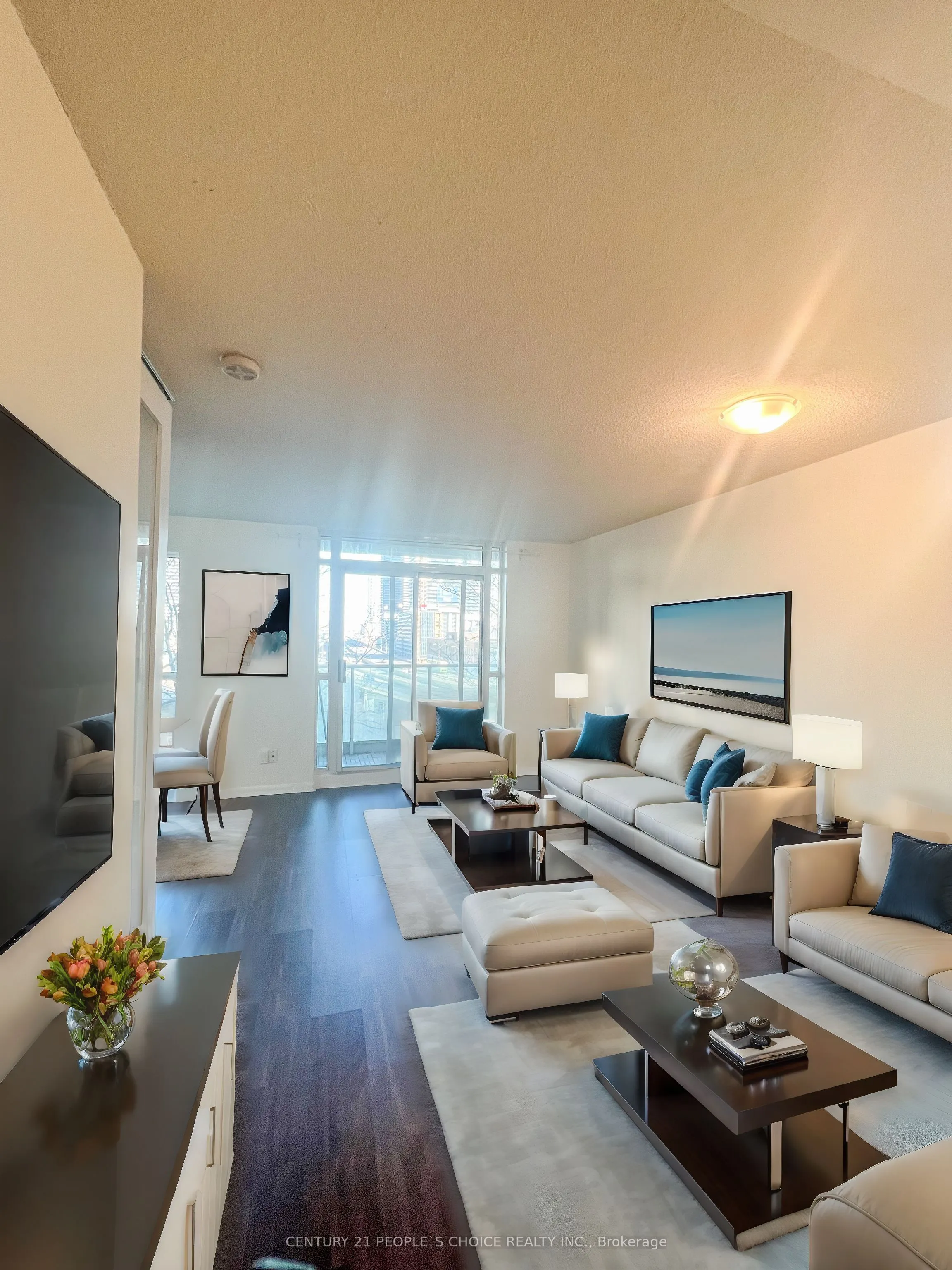 18 Yonge Street, #806