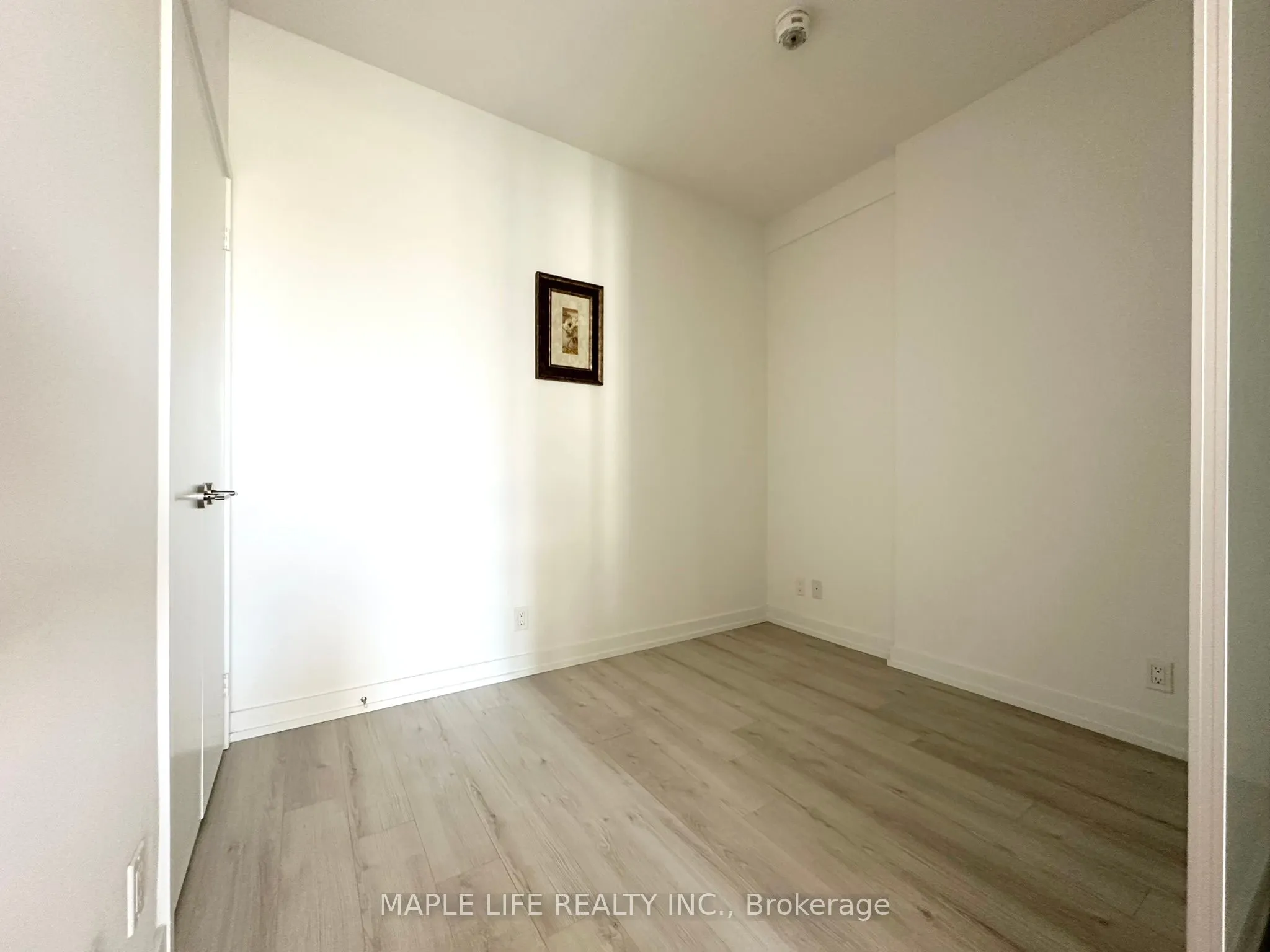 33 Helendale Avenue, #1901