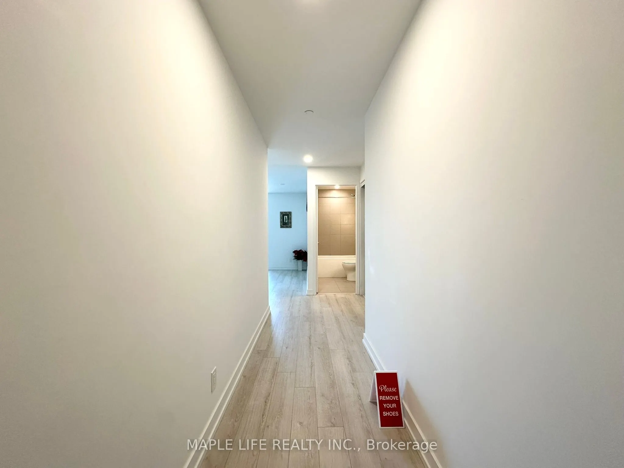 33 Helendale Avenue, #1901