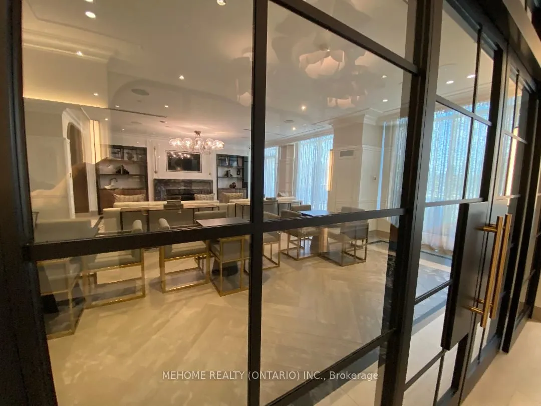 30 Inn On The Park Drive, #1006