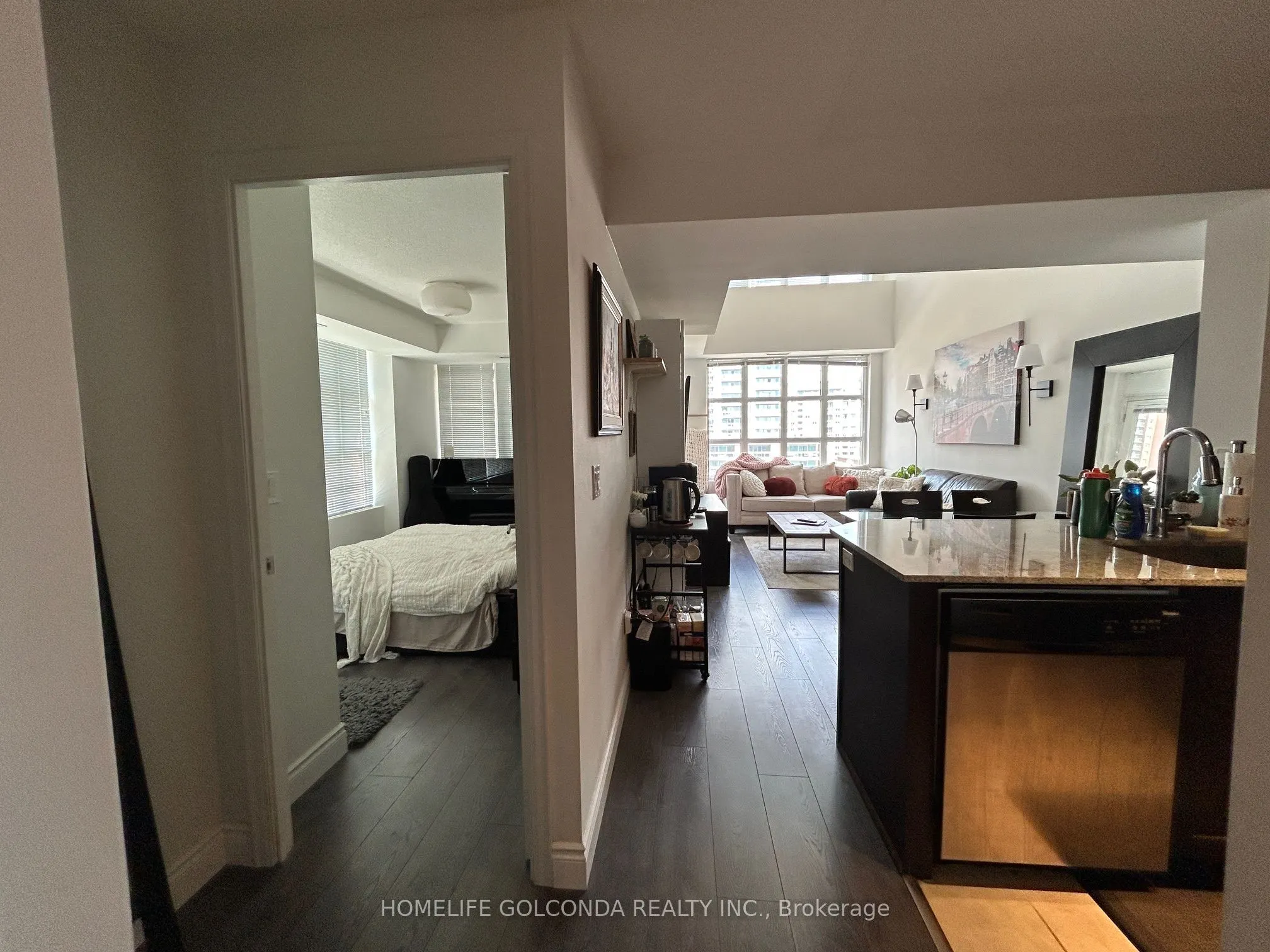 65 East Liberty Street, #912