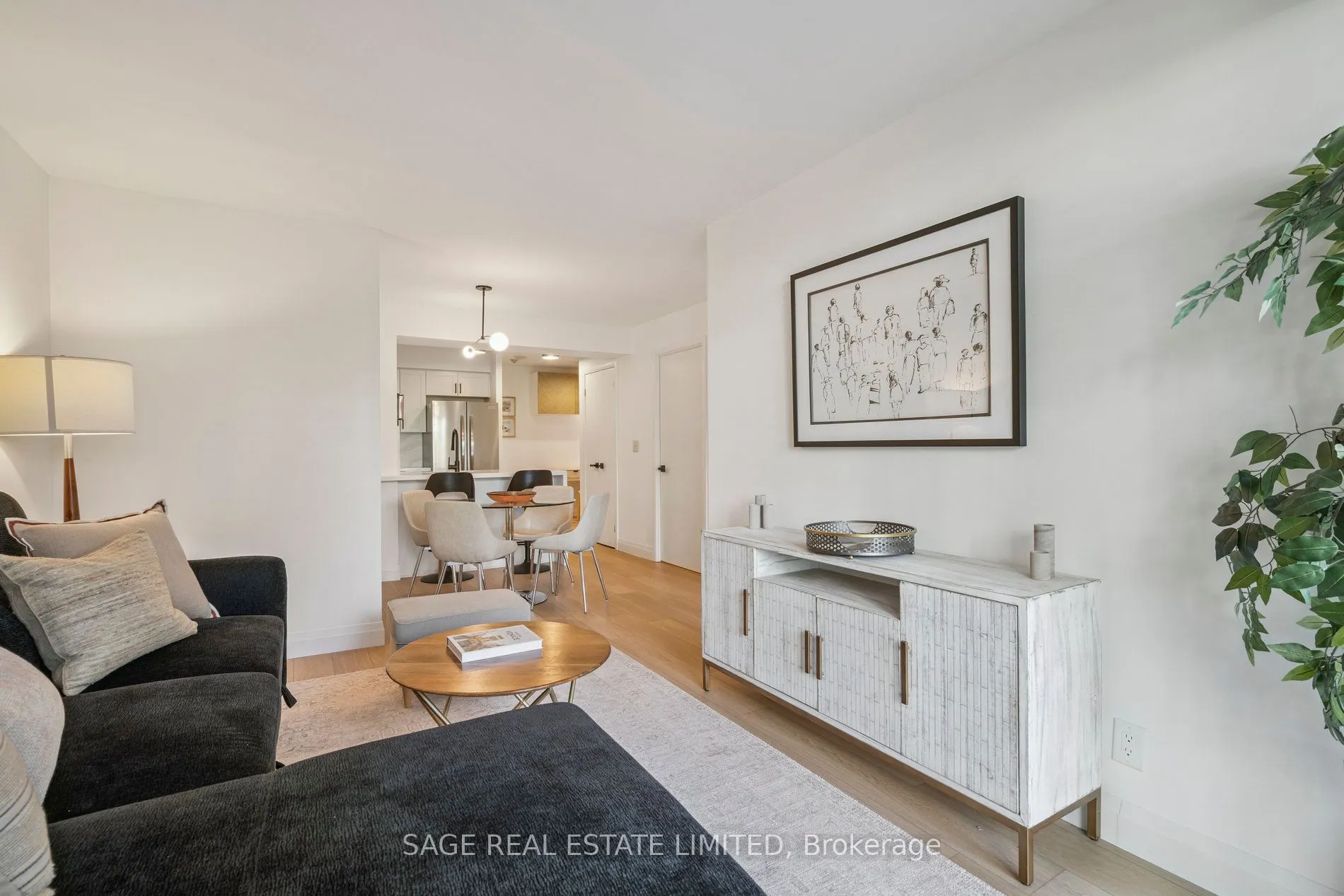 76 Shuter Street, #403