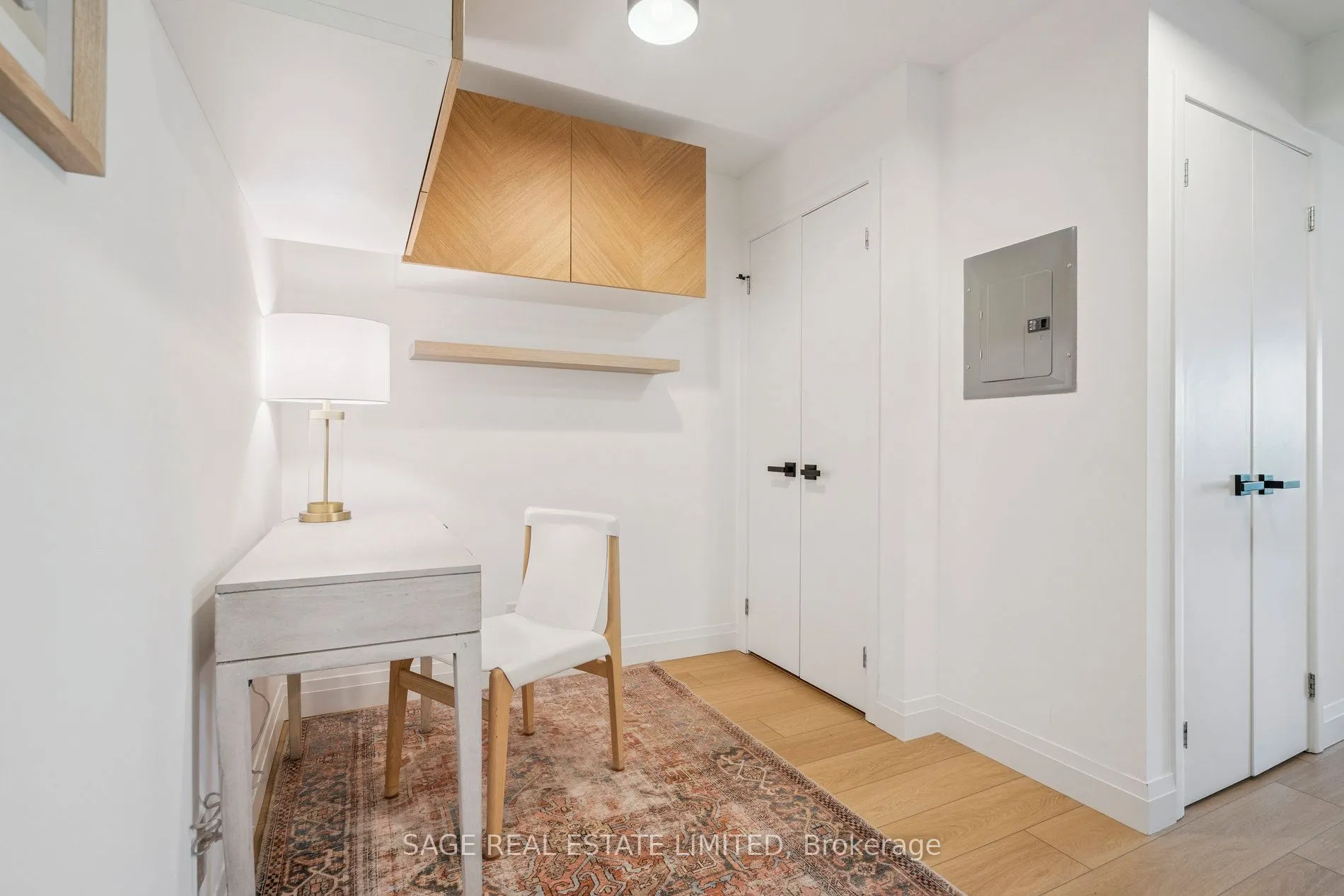 76 Shuter Street, #403