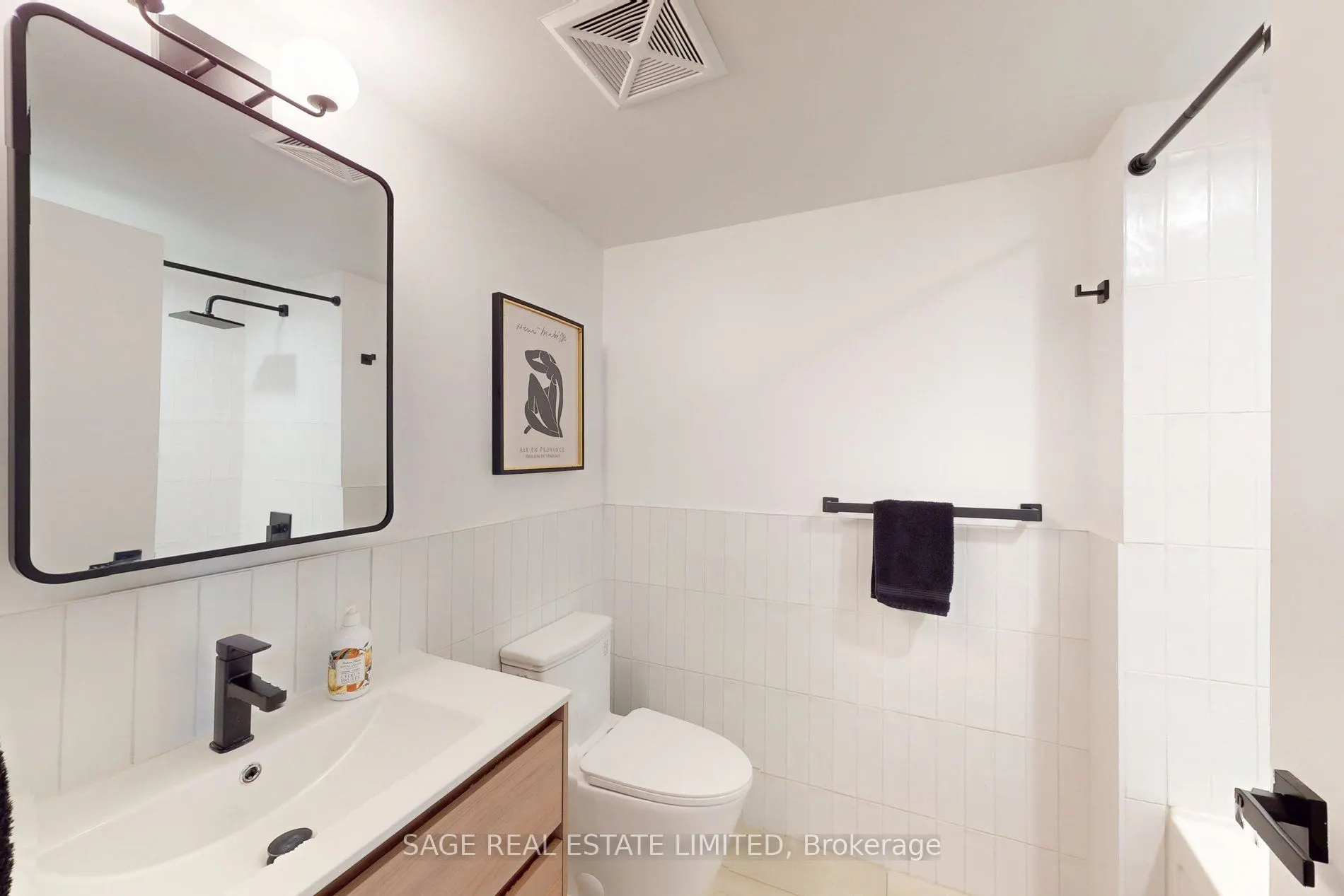 76 Shuter Street, #403