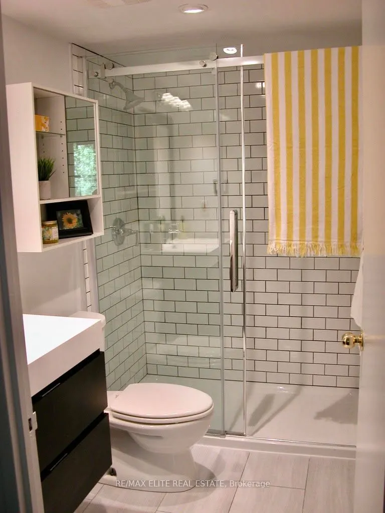 65 Scadding Avenue, #323