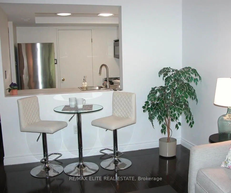 65 Scadding Avenue, #323