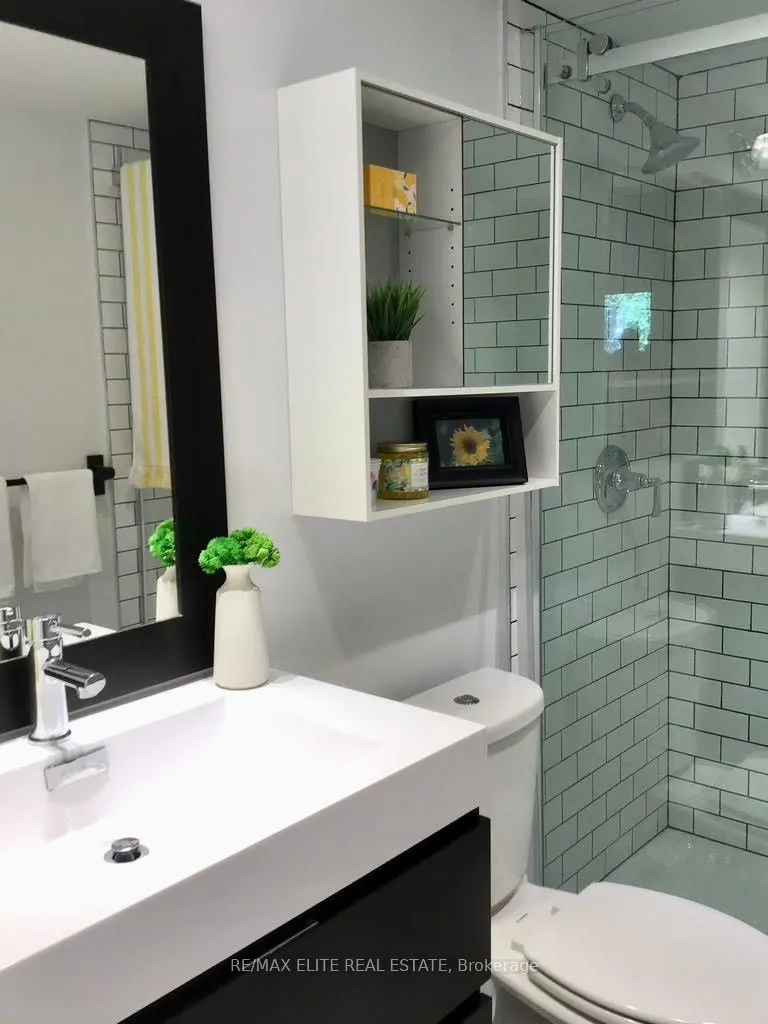 65 Scadding Avenue, #323