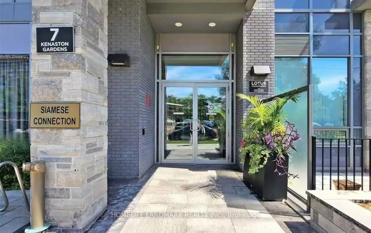 7 Kenaston Gardens, #806