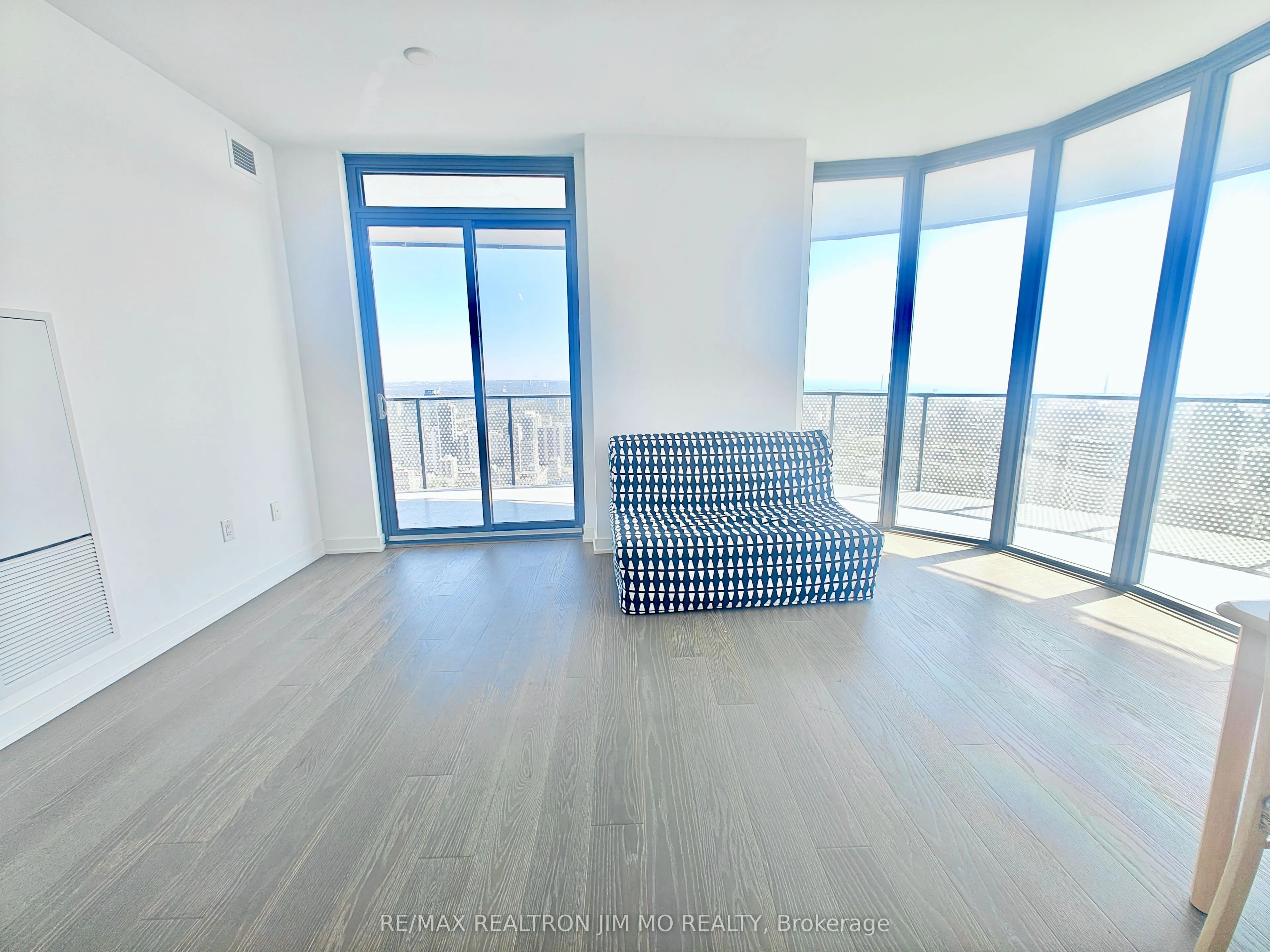 11 Wellesley Street W, #5802