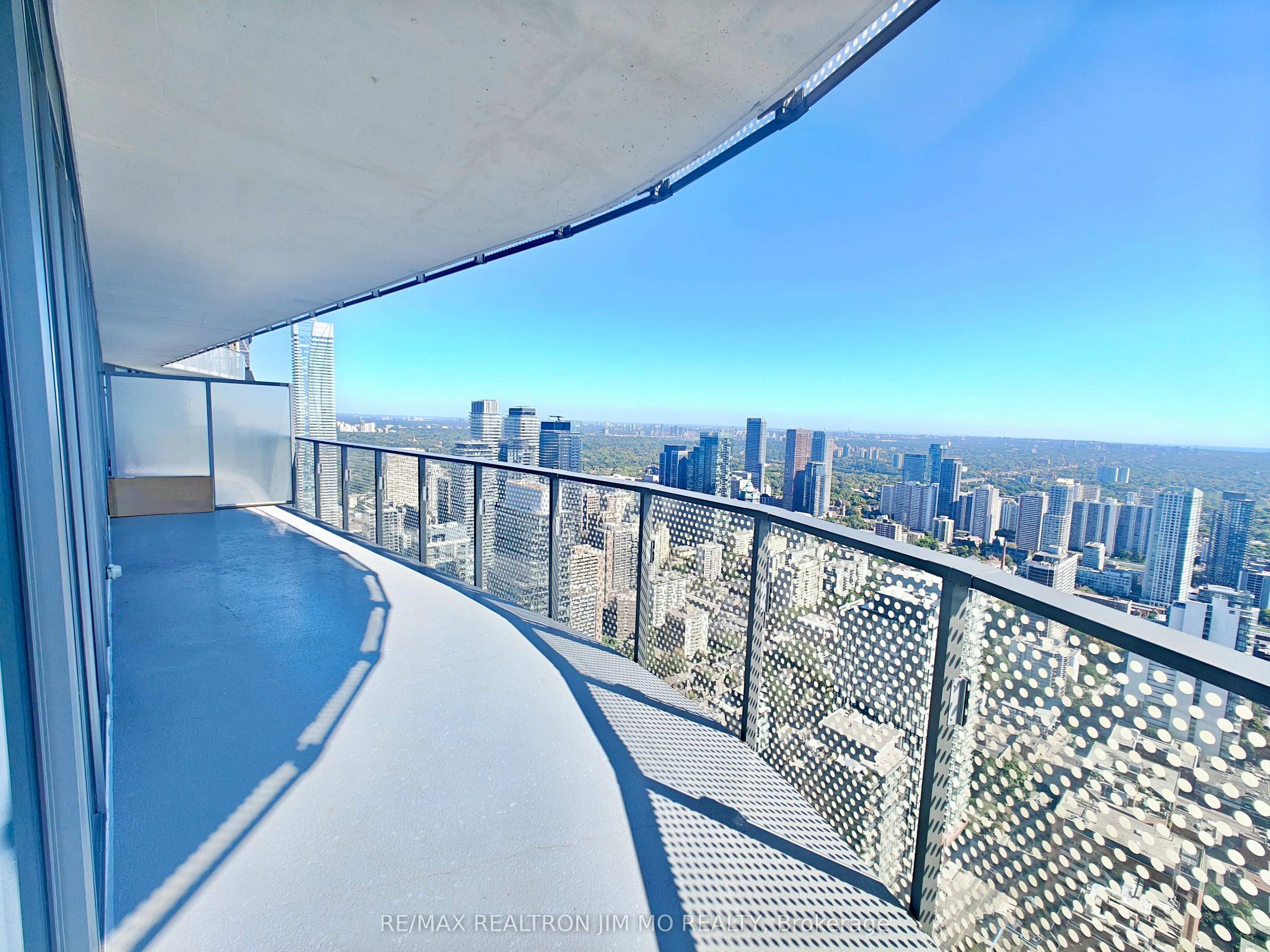 11 Wellesley Street W, #5802