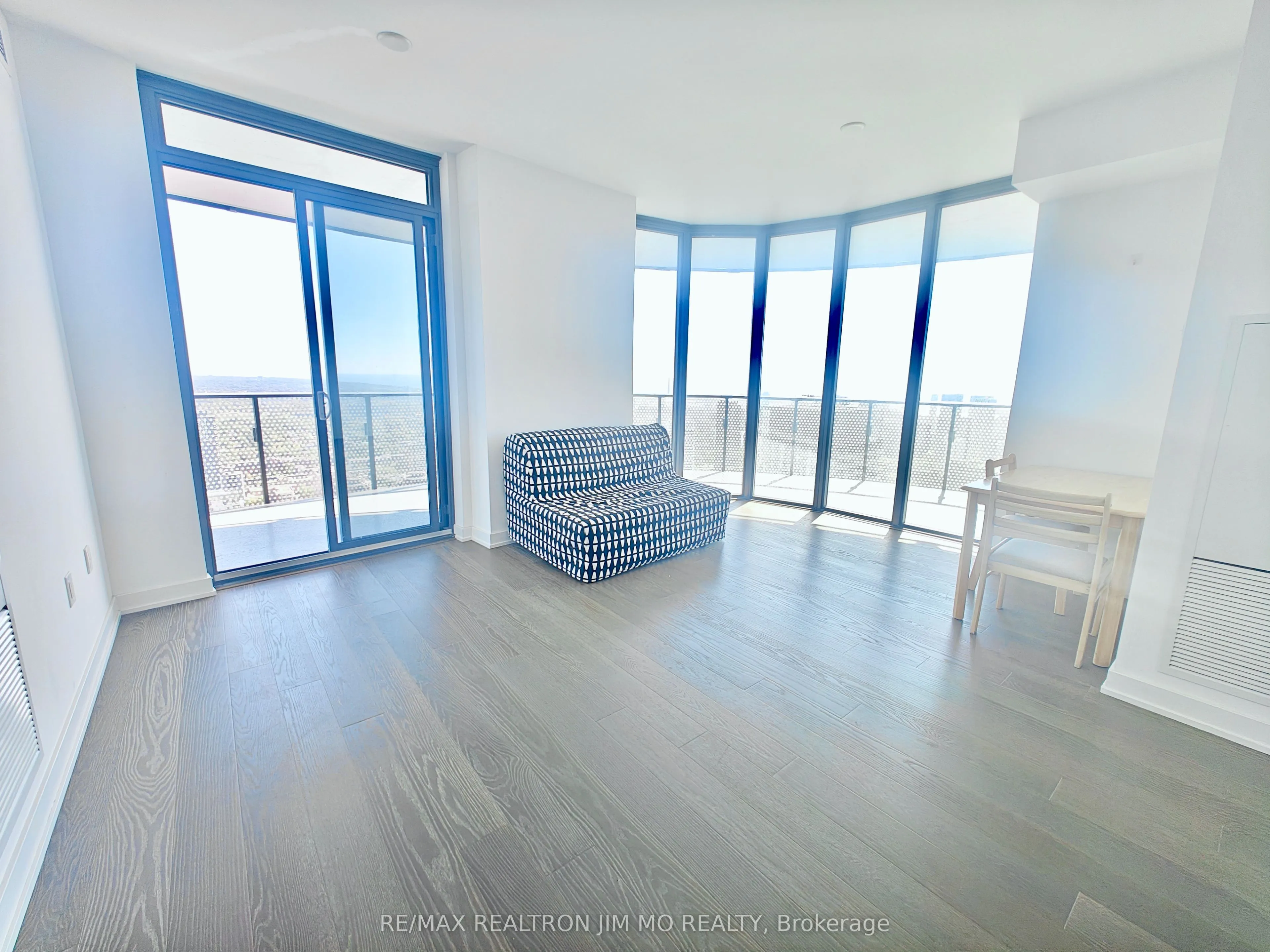 11 Wellesley Street W, #5802