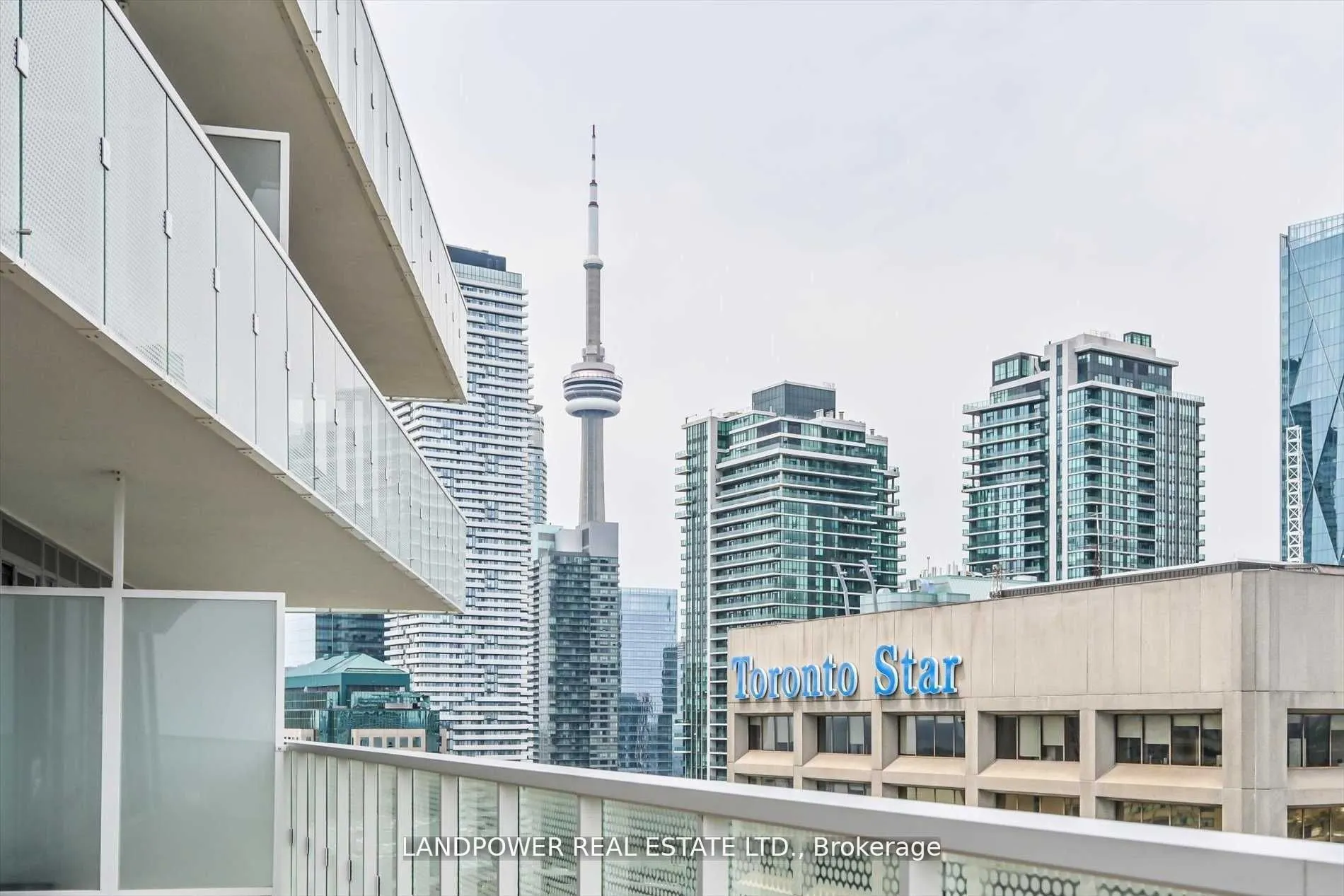 15 Queens Quay E, #3106