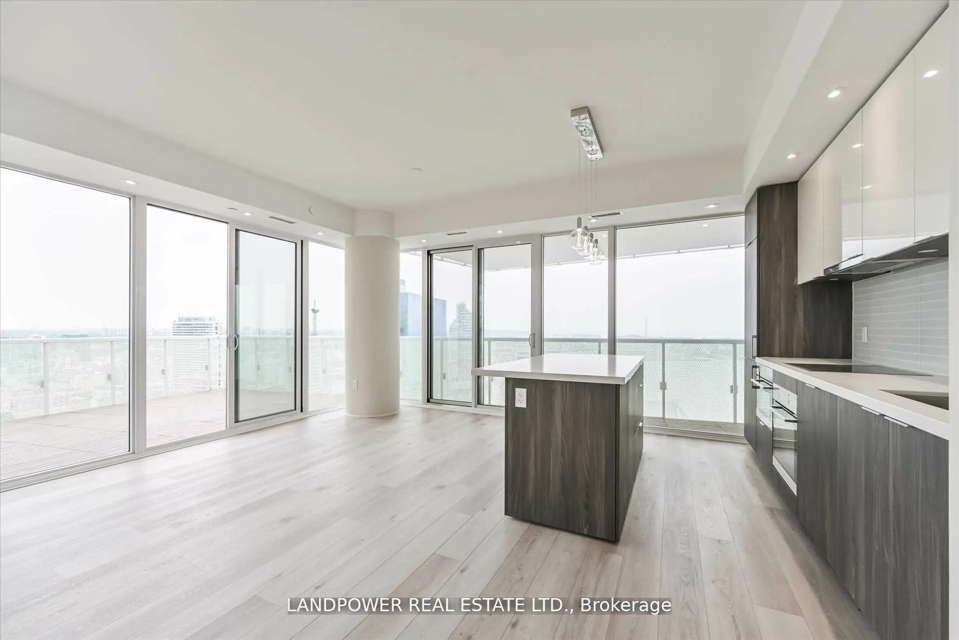 15 Queens Quay E, #3106