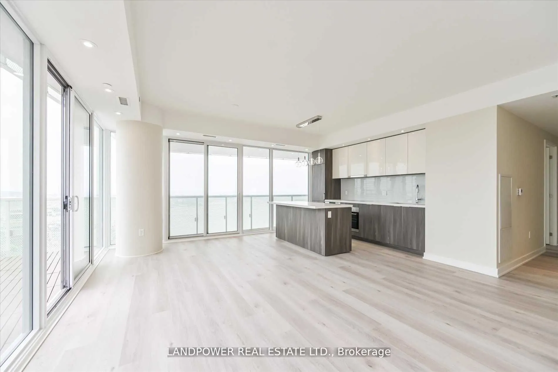 15 Queens Quay E, #3106