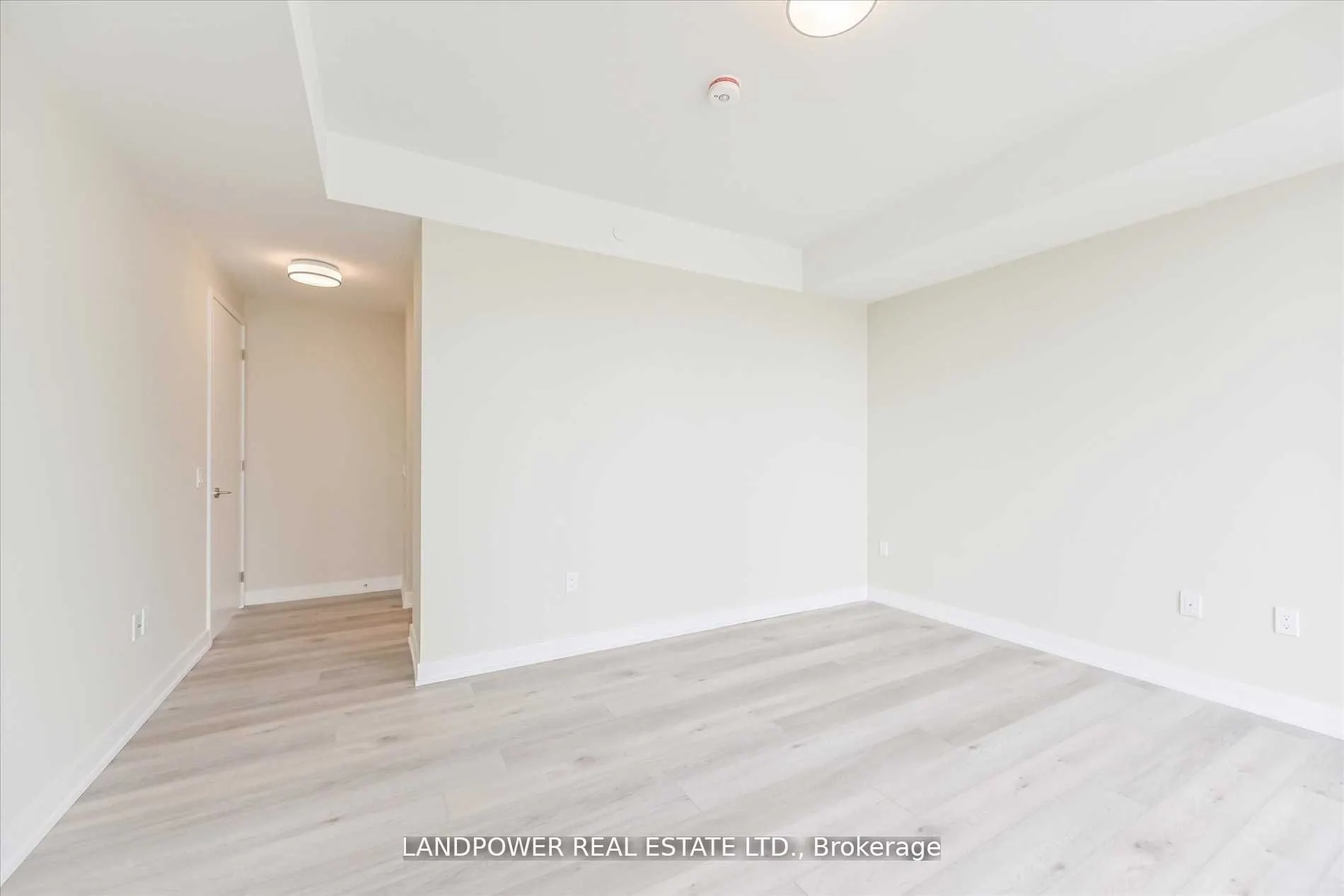15 Queens Quay E, #3106