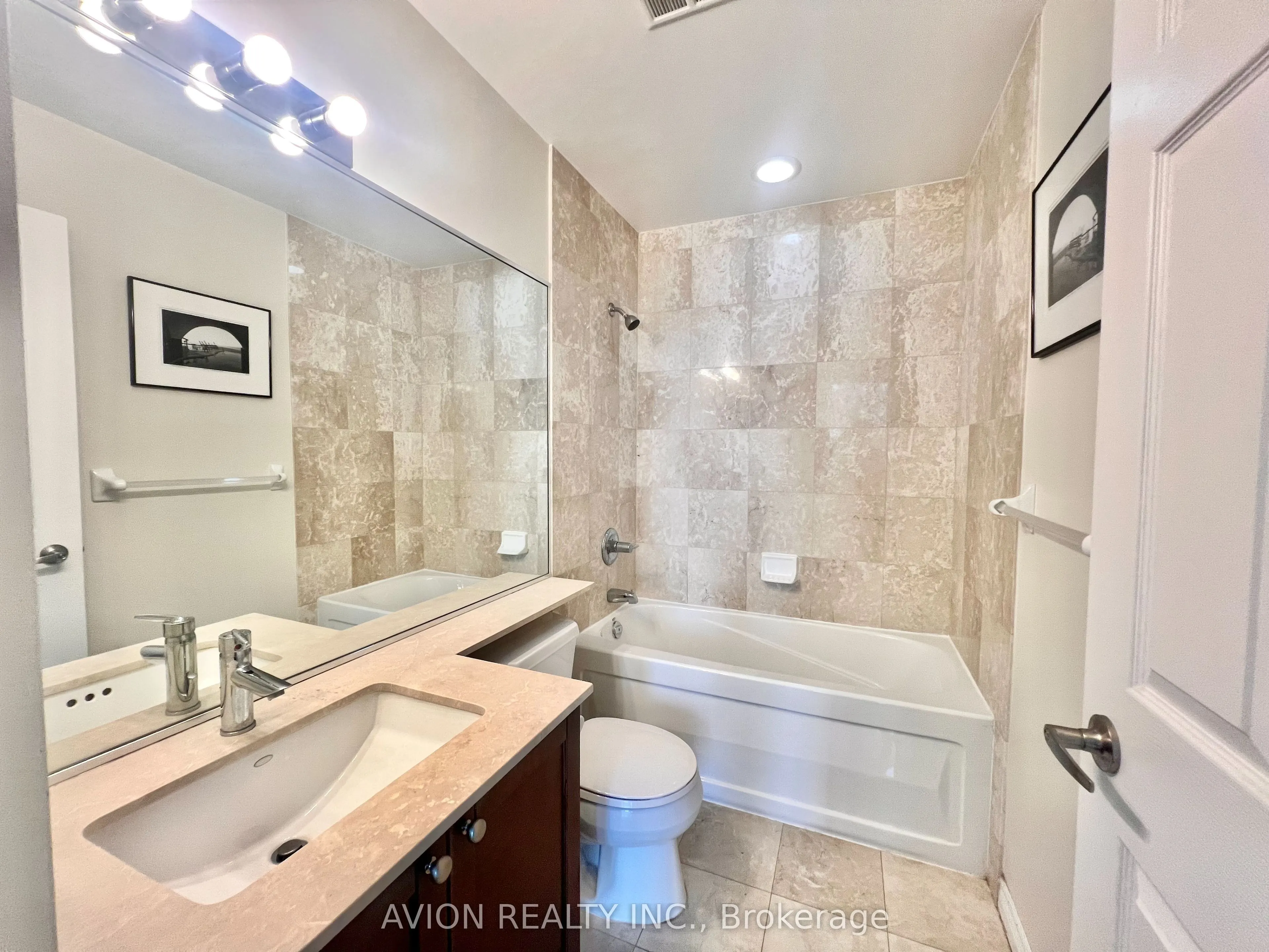 761 Bay Street, #2610