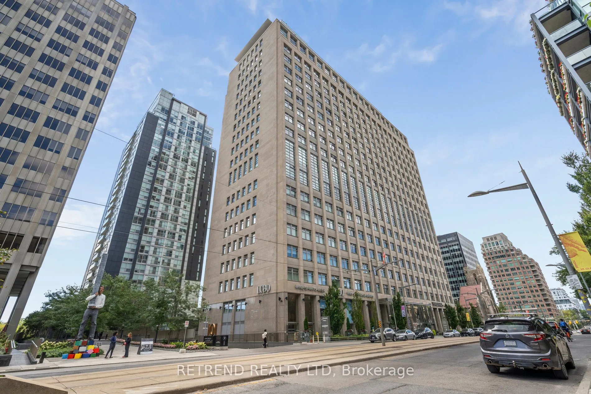 111 St Clair Avenue W, #610
