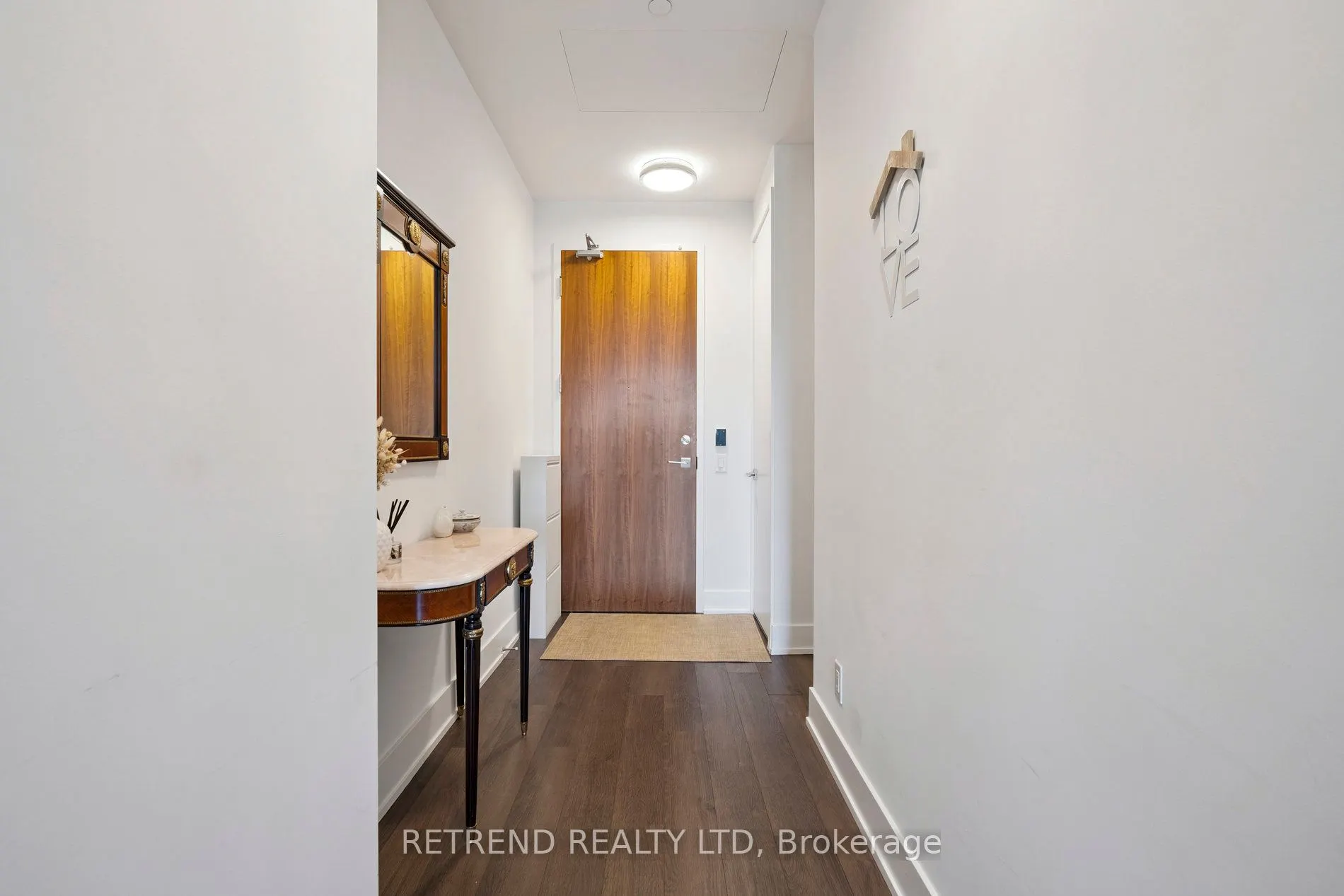 111 St Clair Avenue W, #610