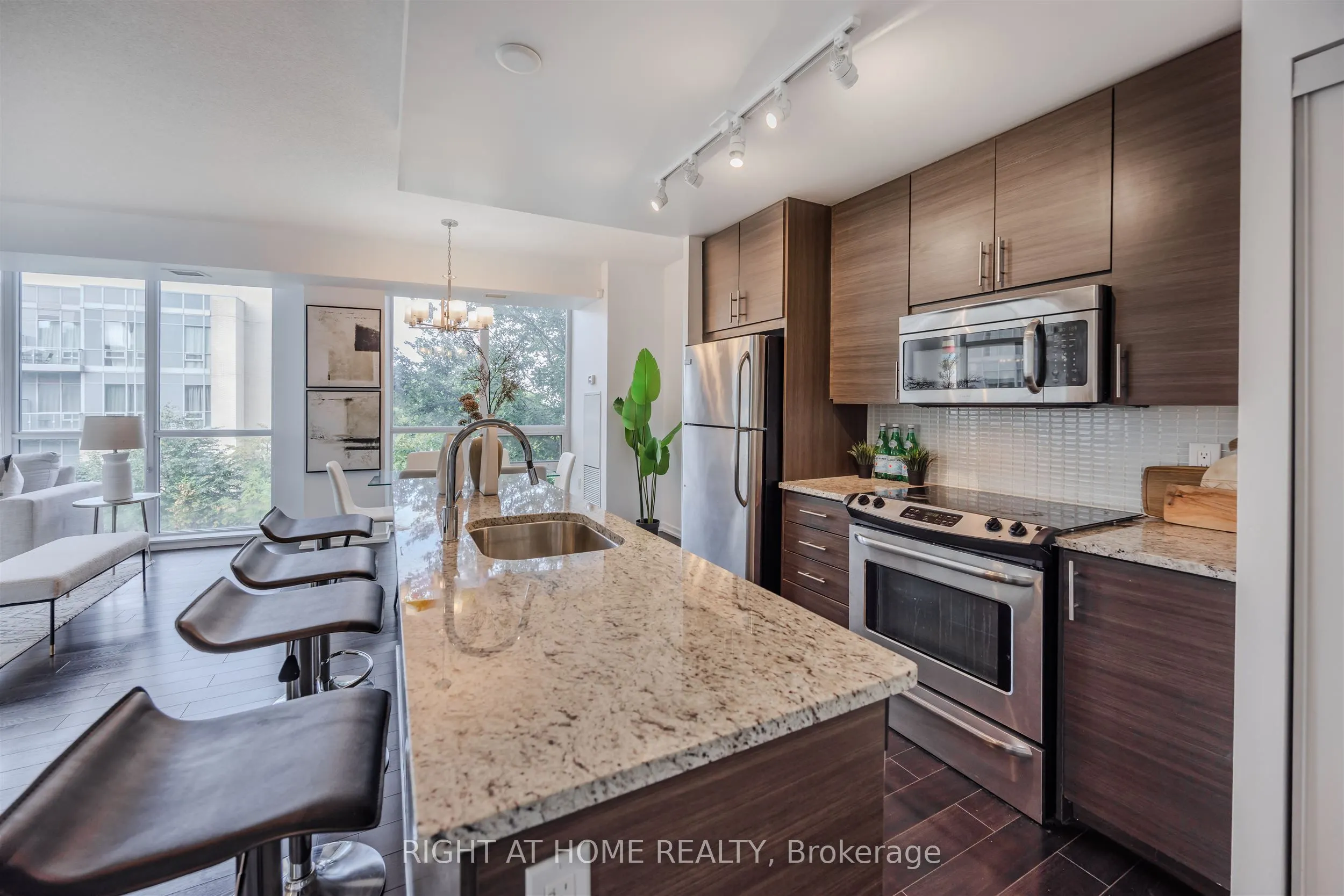70 Forest Manor Road, #206