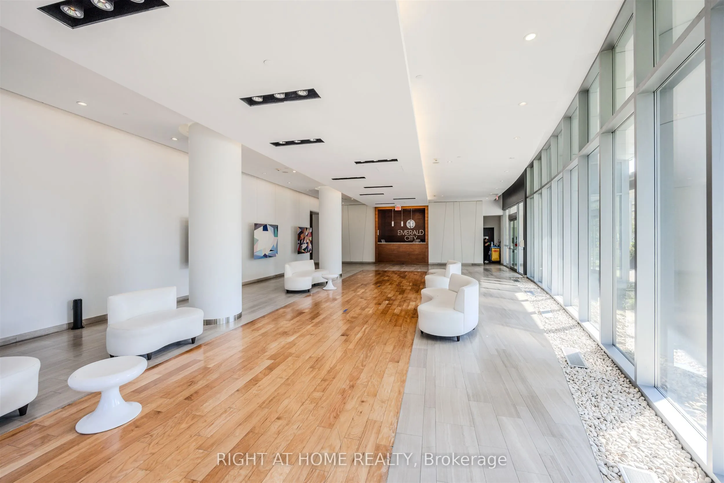 70 Forest Manor Road, #206