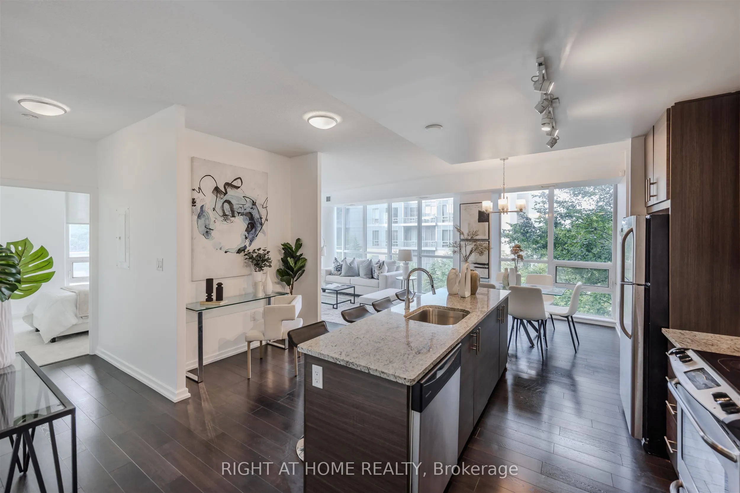 70 Forest Manor Road, #206