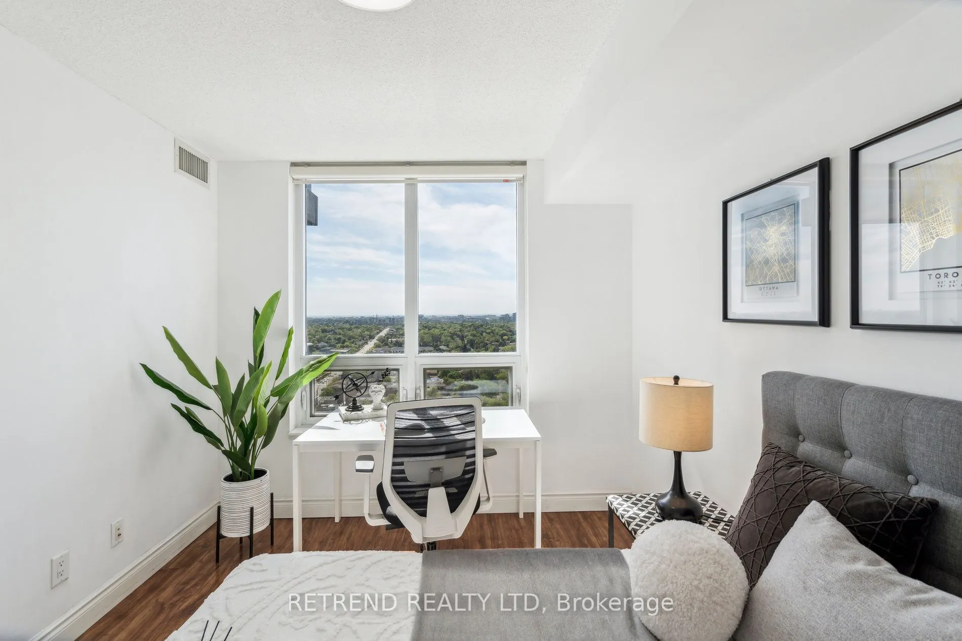 15 Greenview Avenue, #2111