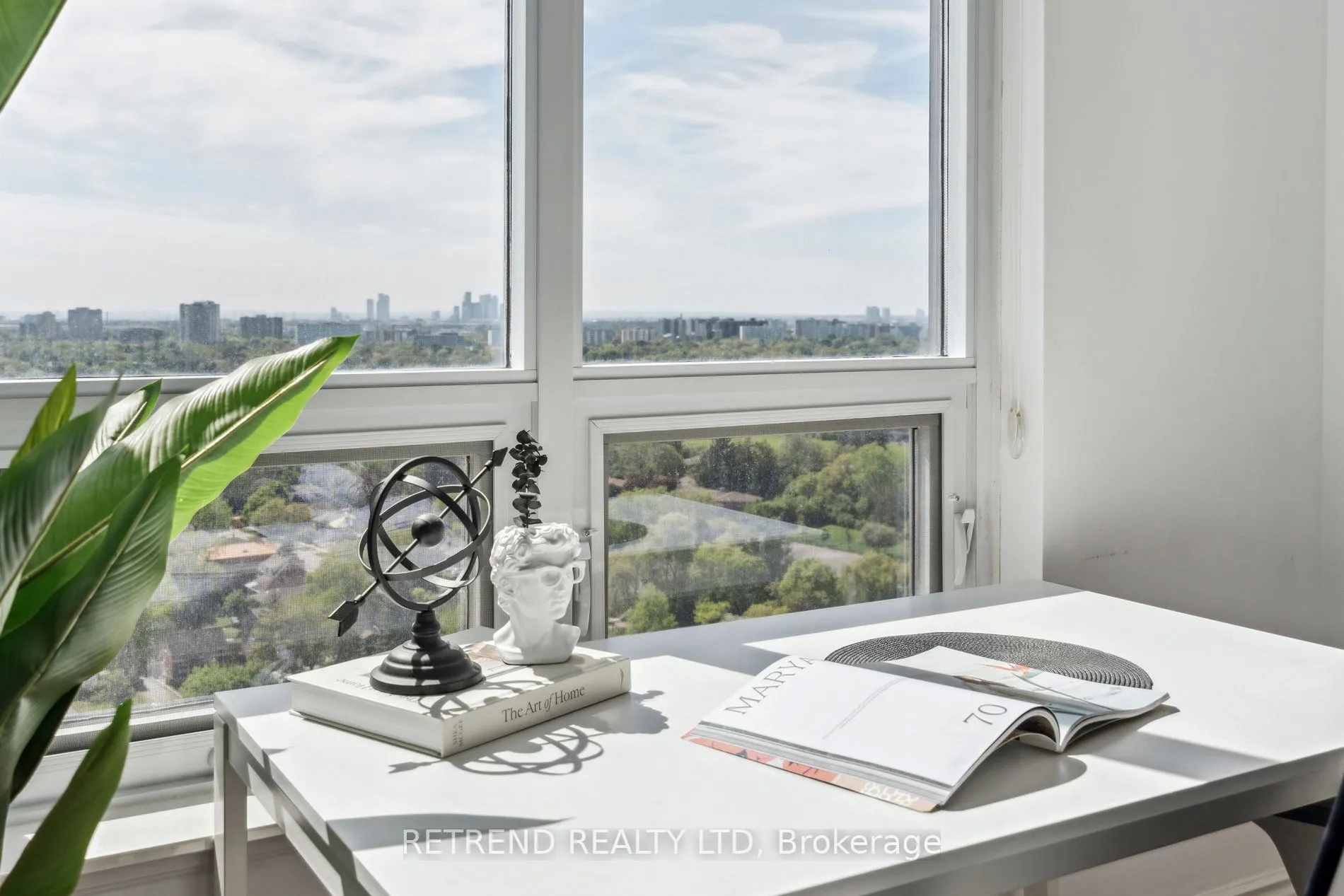 15 Greenview Avenue, #2111