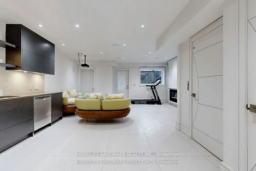 301 Jedburgh Road