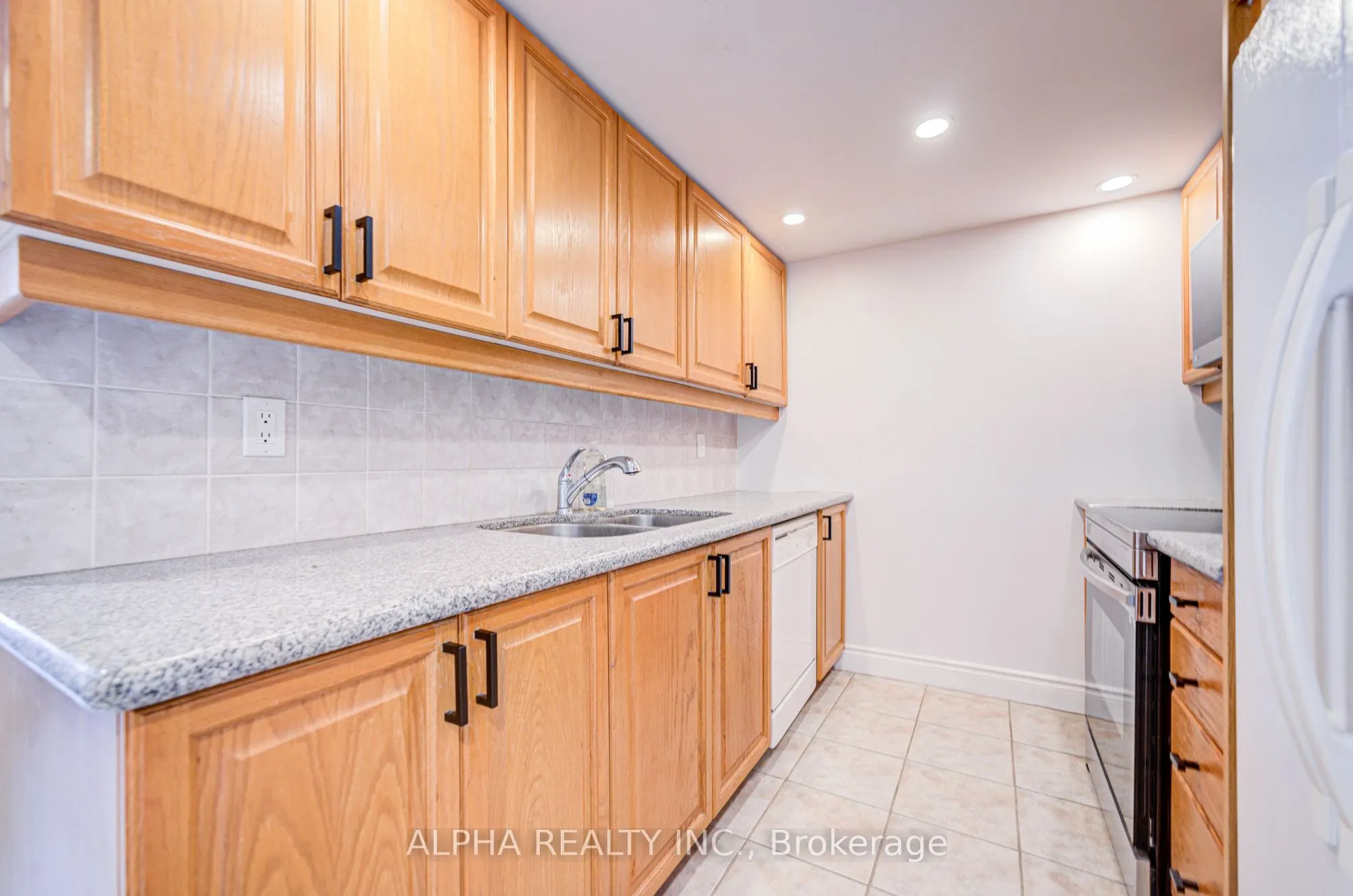 15 Northtown Way, #2228
