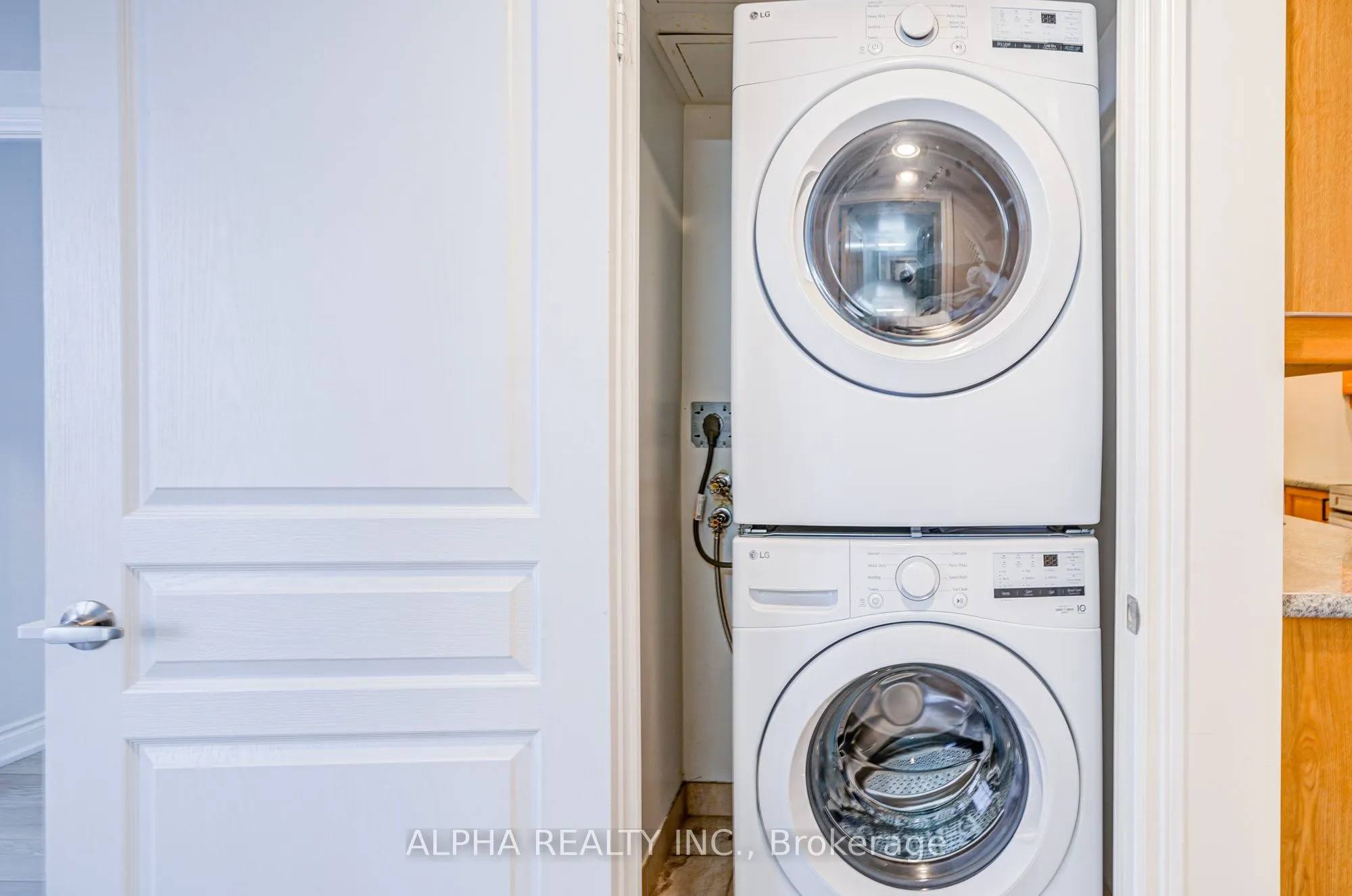 15 Northtown Way, #2228