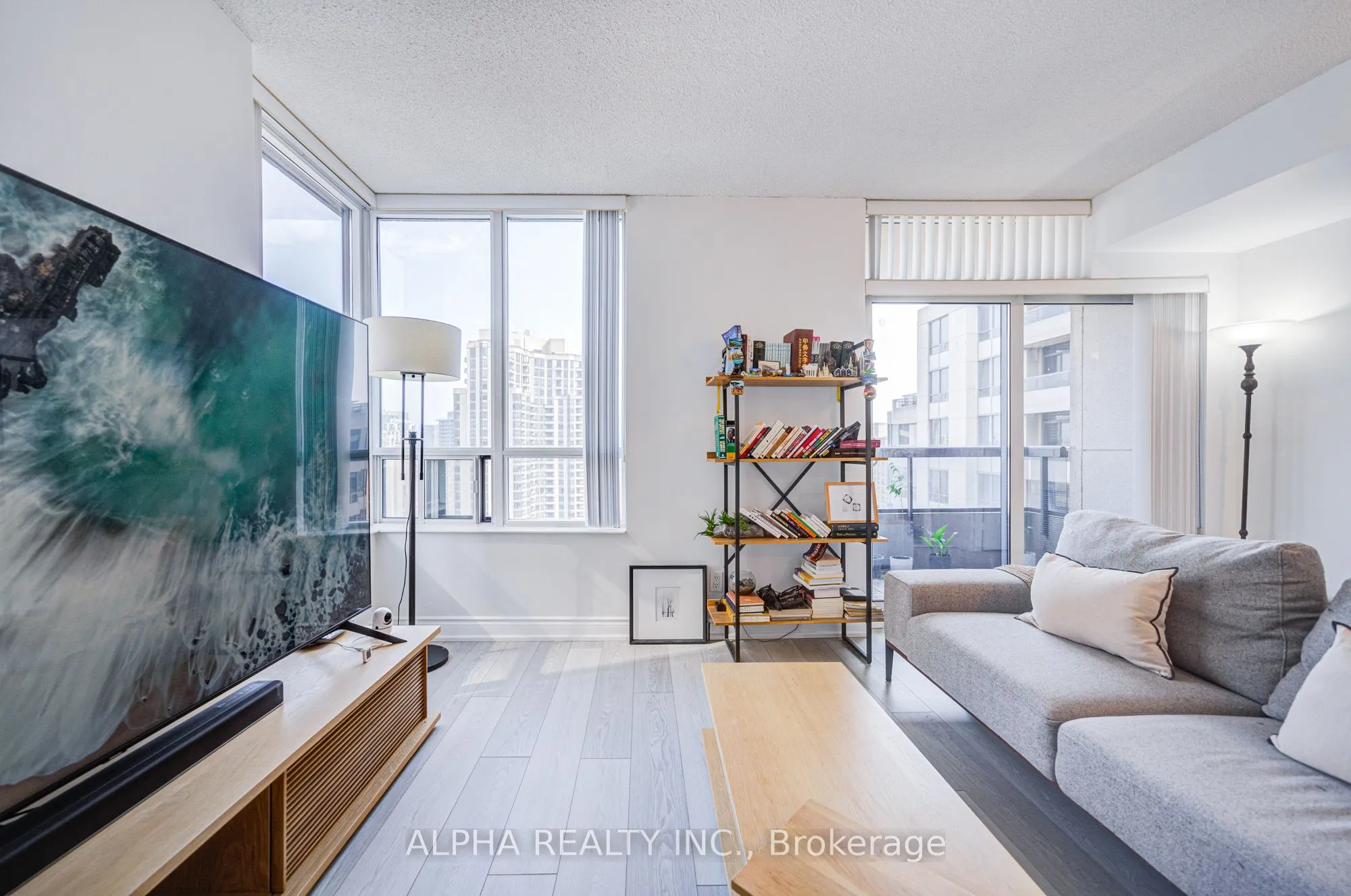 15 Northtown Way, #2228