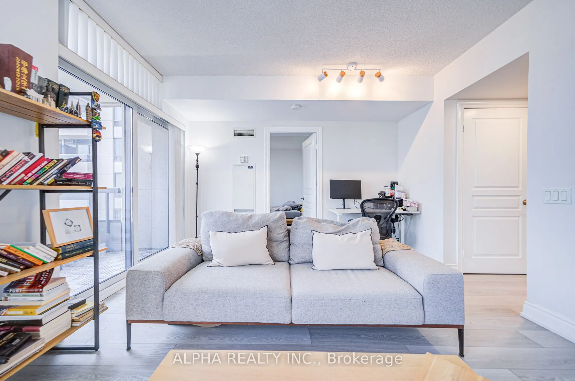 15 Northtown Way, #2228