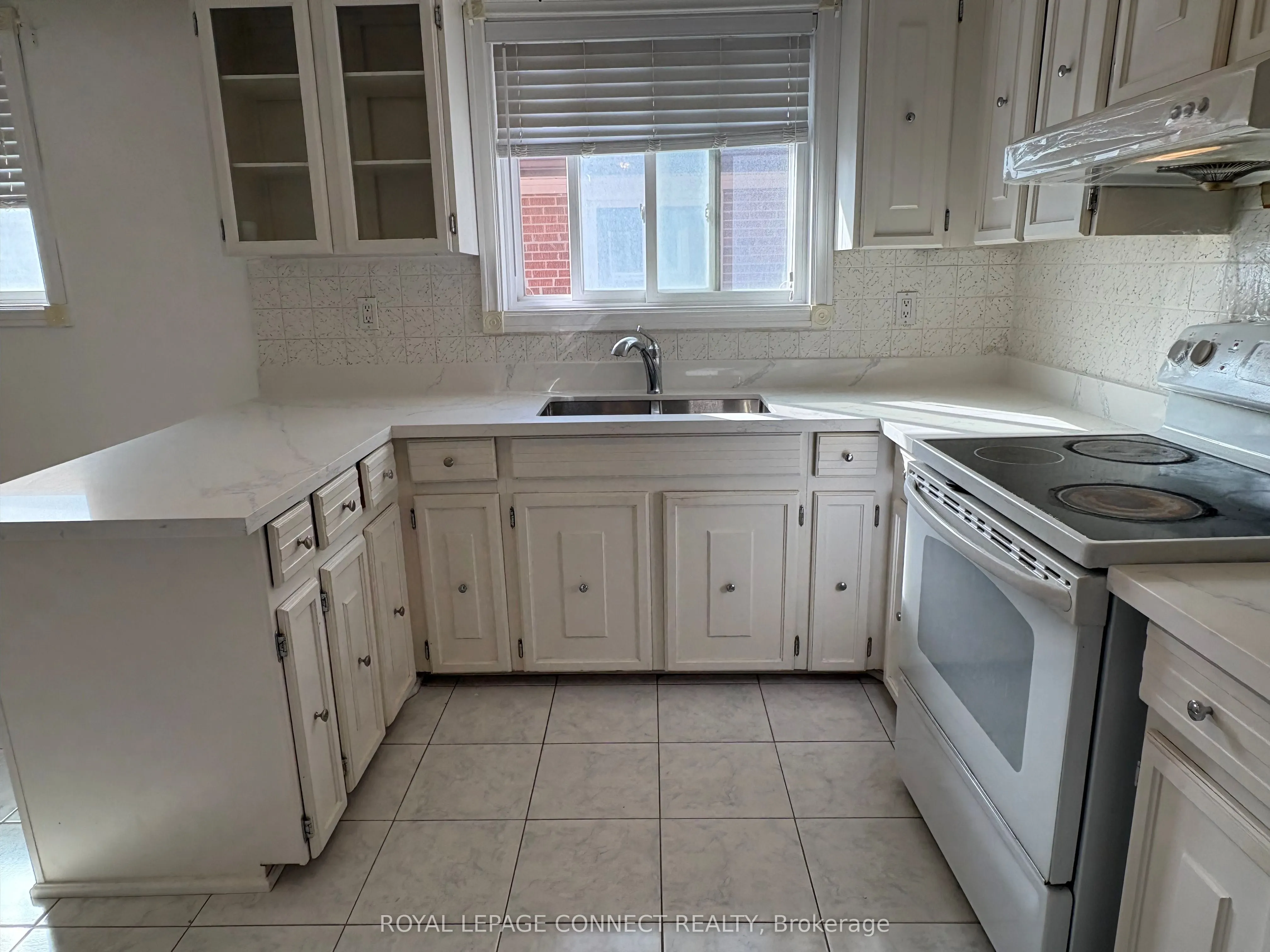 58 Navaho Drive, #Upper