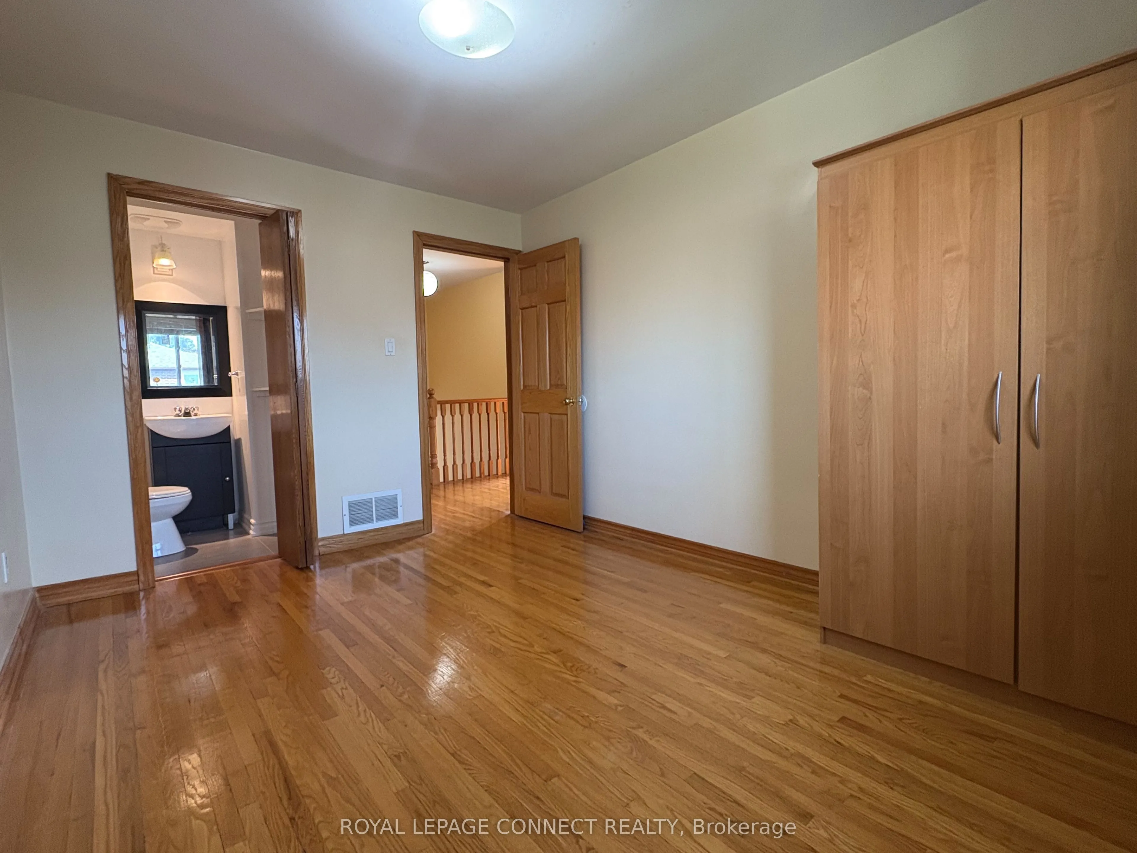 58 Navaho Drive, #Upper