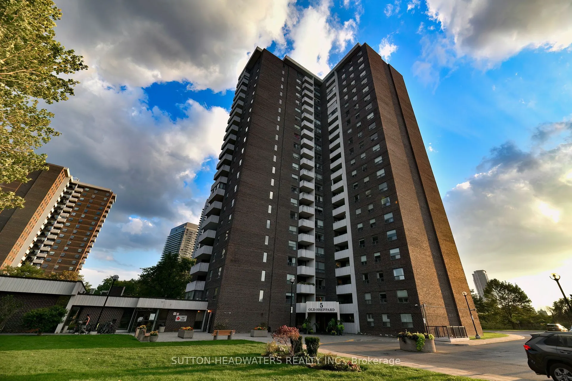 5 Old Sheppard Avenue, #2306