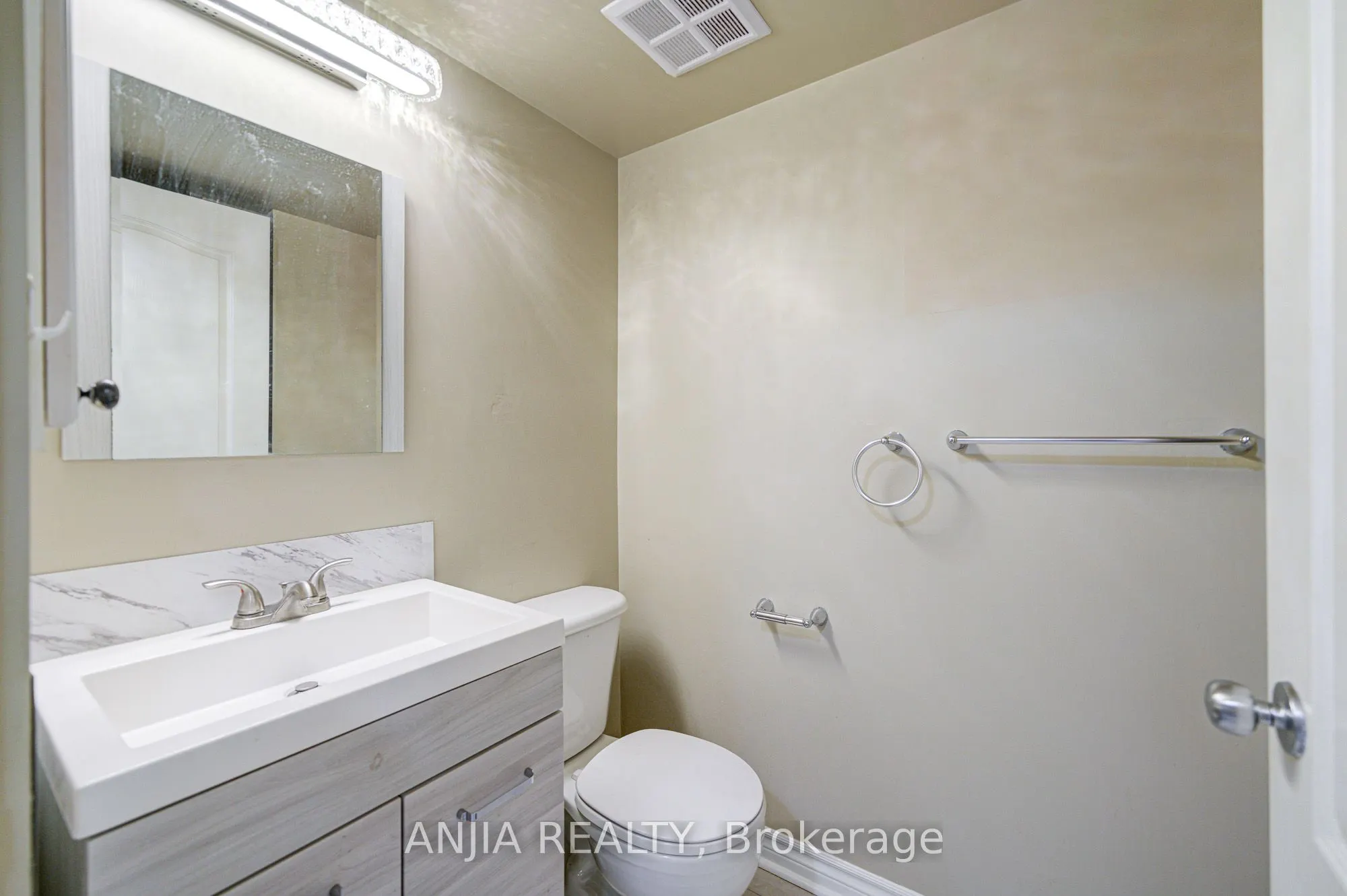 1 Rean Drive, #908