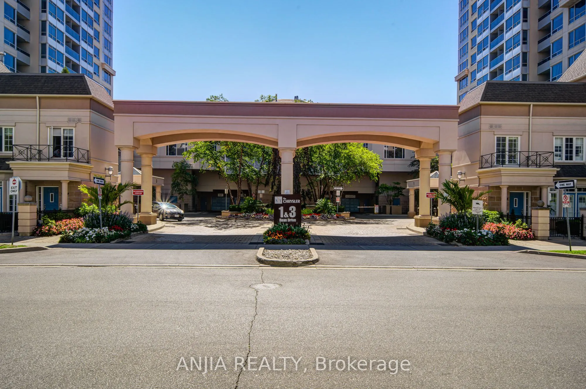 1 Rean Drive, #908