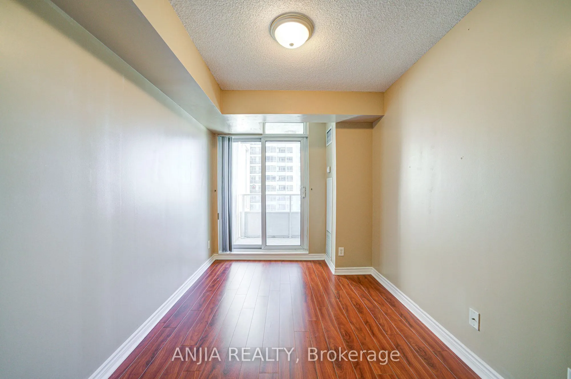 1 Rean Drive, #908