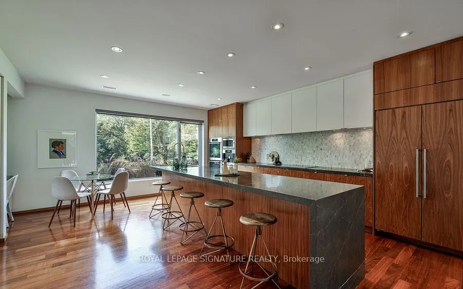 63 Douglas Crescent