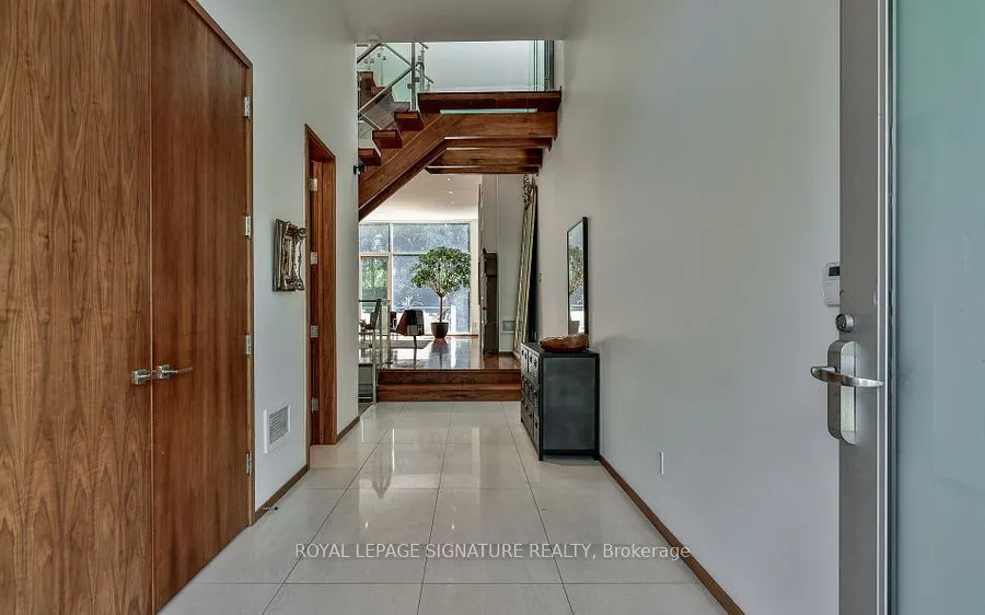 63 Douglas Crescent