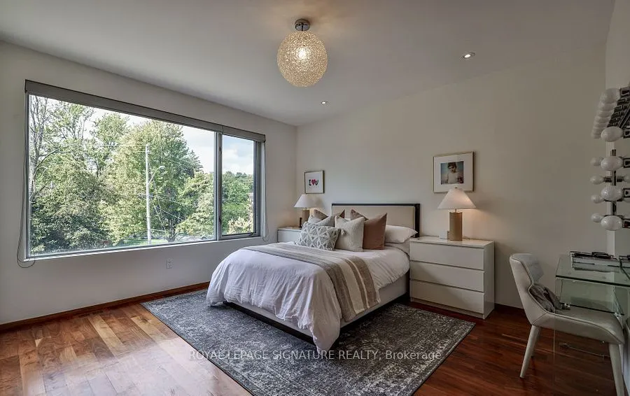 63 Douglas Crescent