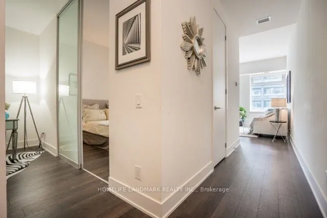 111 St Clair Avenue W, #504