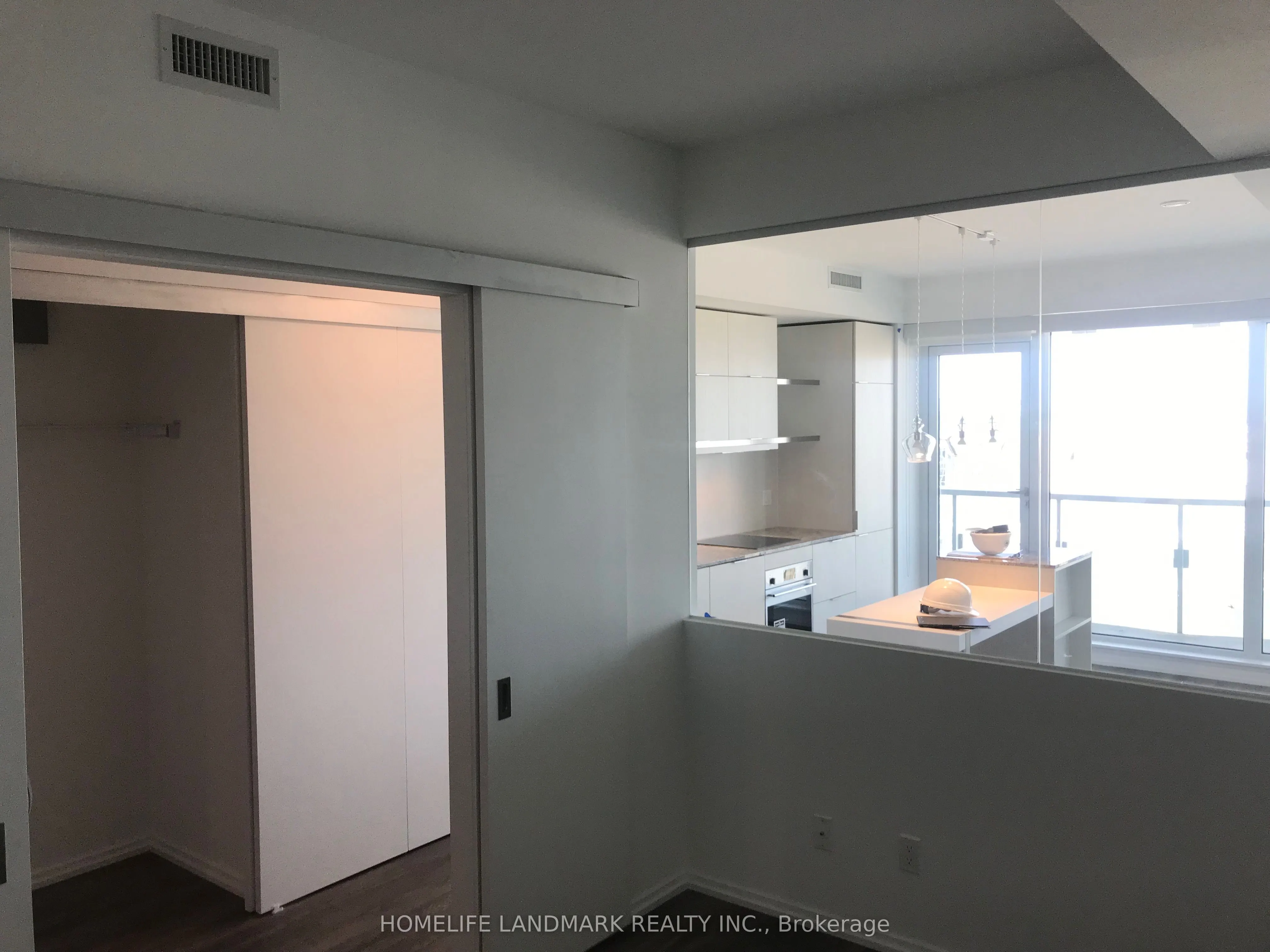 197 yonge Street, #1611